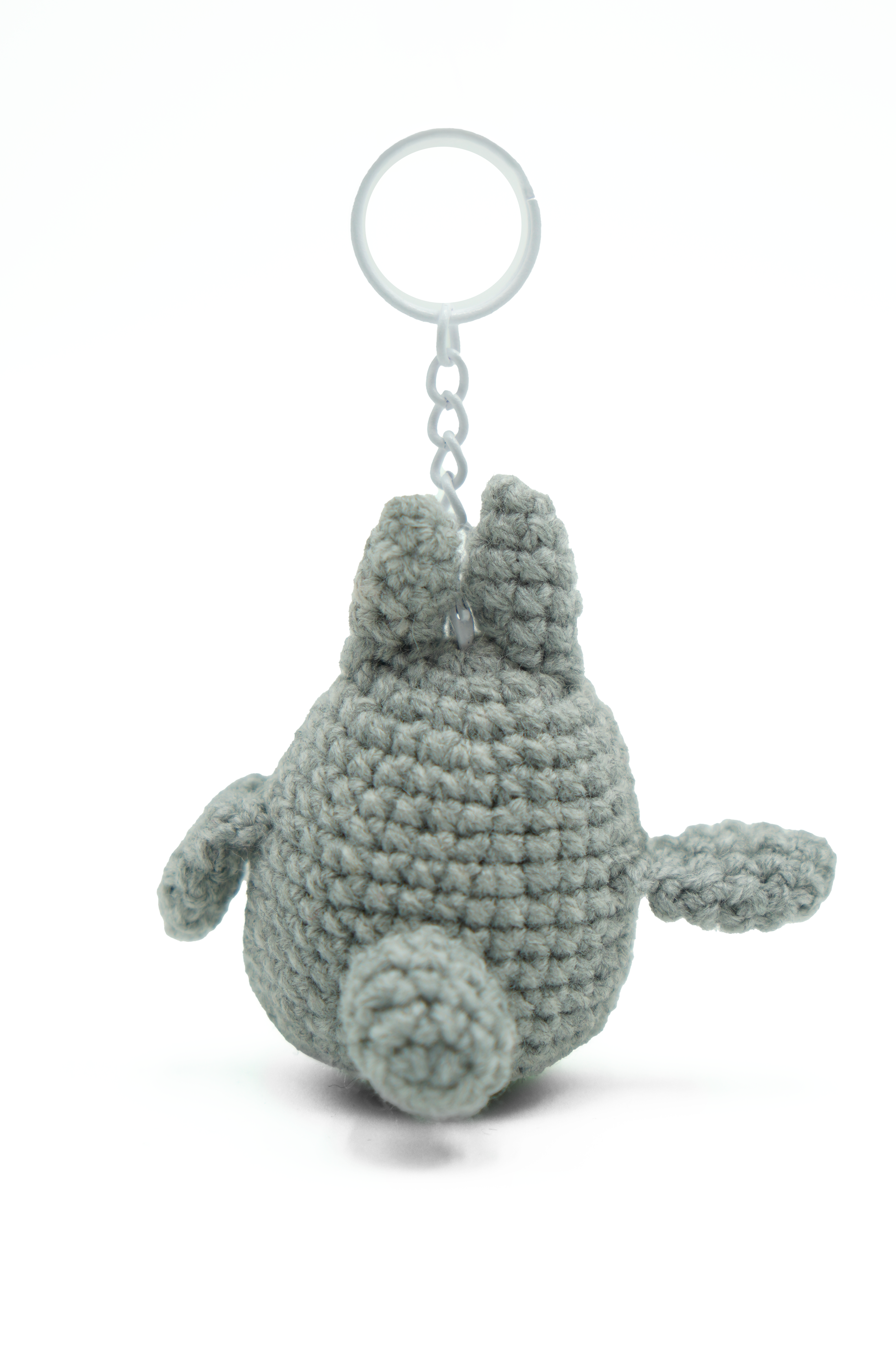 Mini dije de Totoro de ganchillo