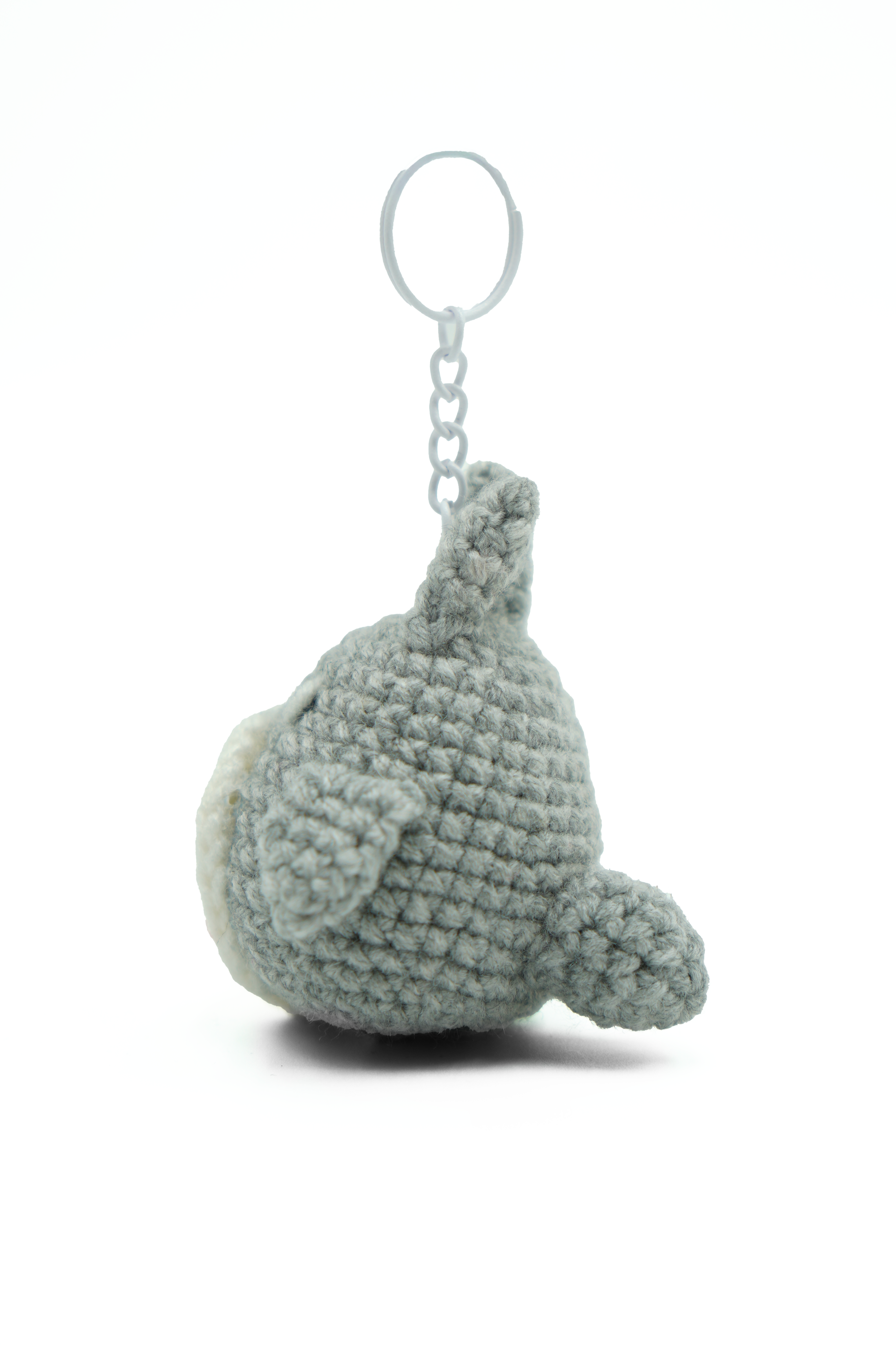 Mini dije de Totoro de ganchillo