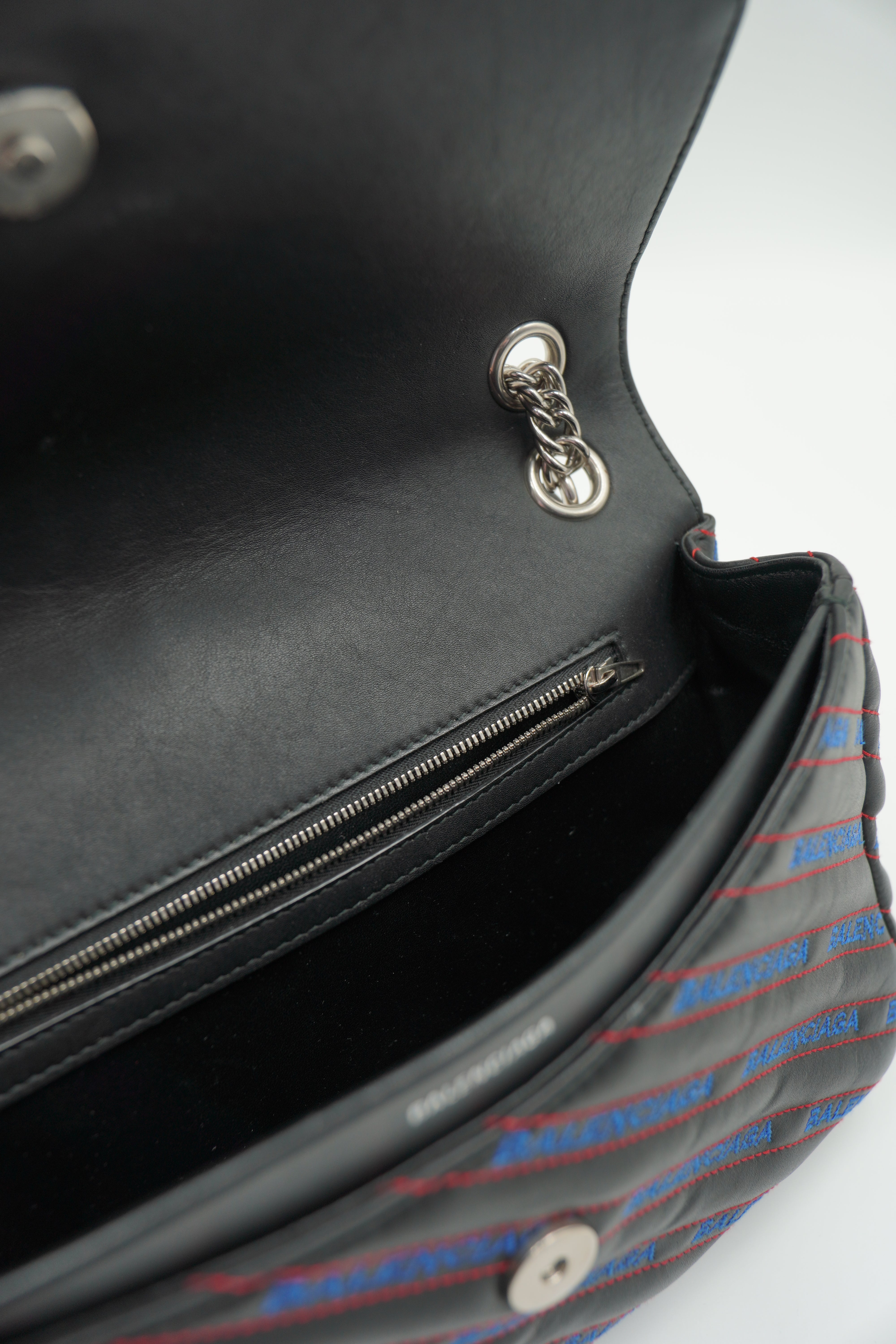 Balenciaga Borsa Tracolla Charms Paris Matelassé