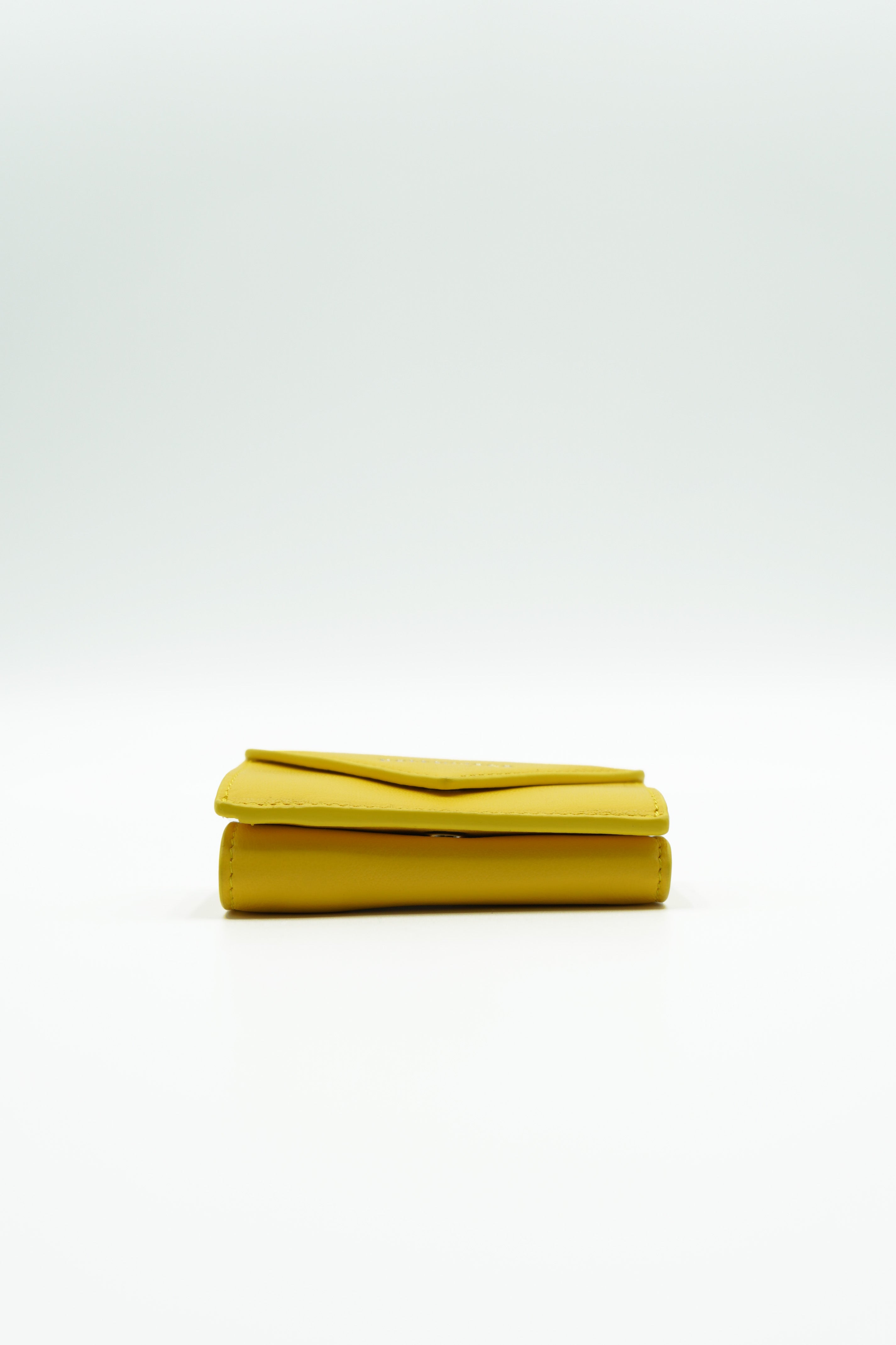 Cartera de piel amarilla de Balenciaga