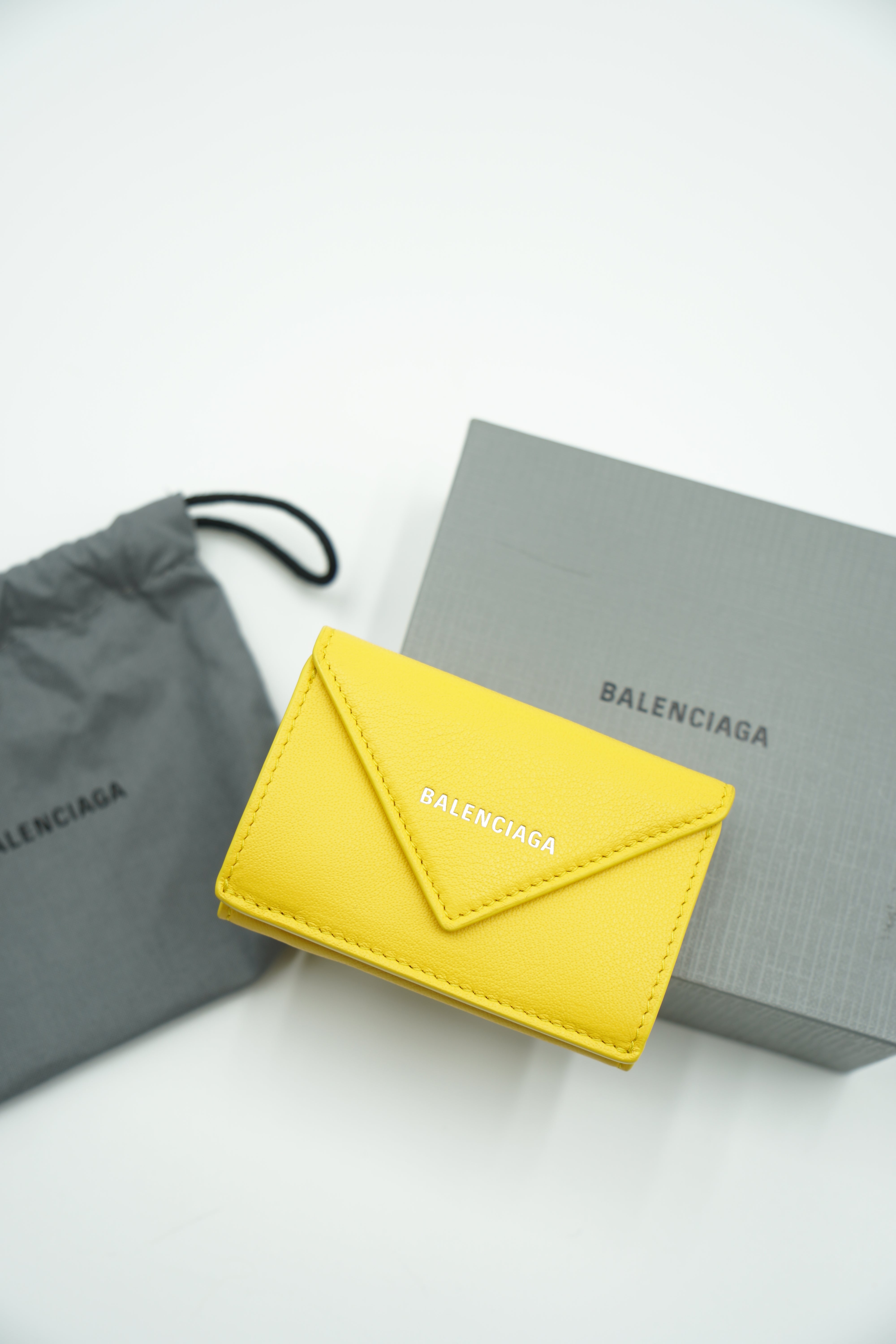 Cartera de piel amarilla de Balenciaga