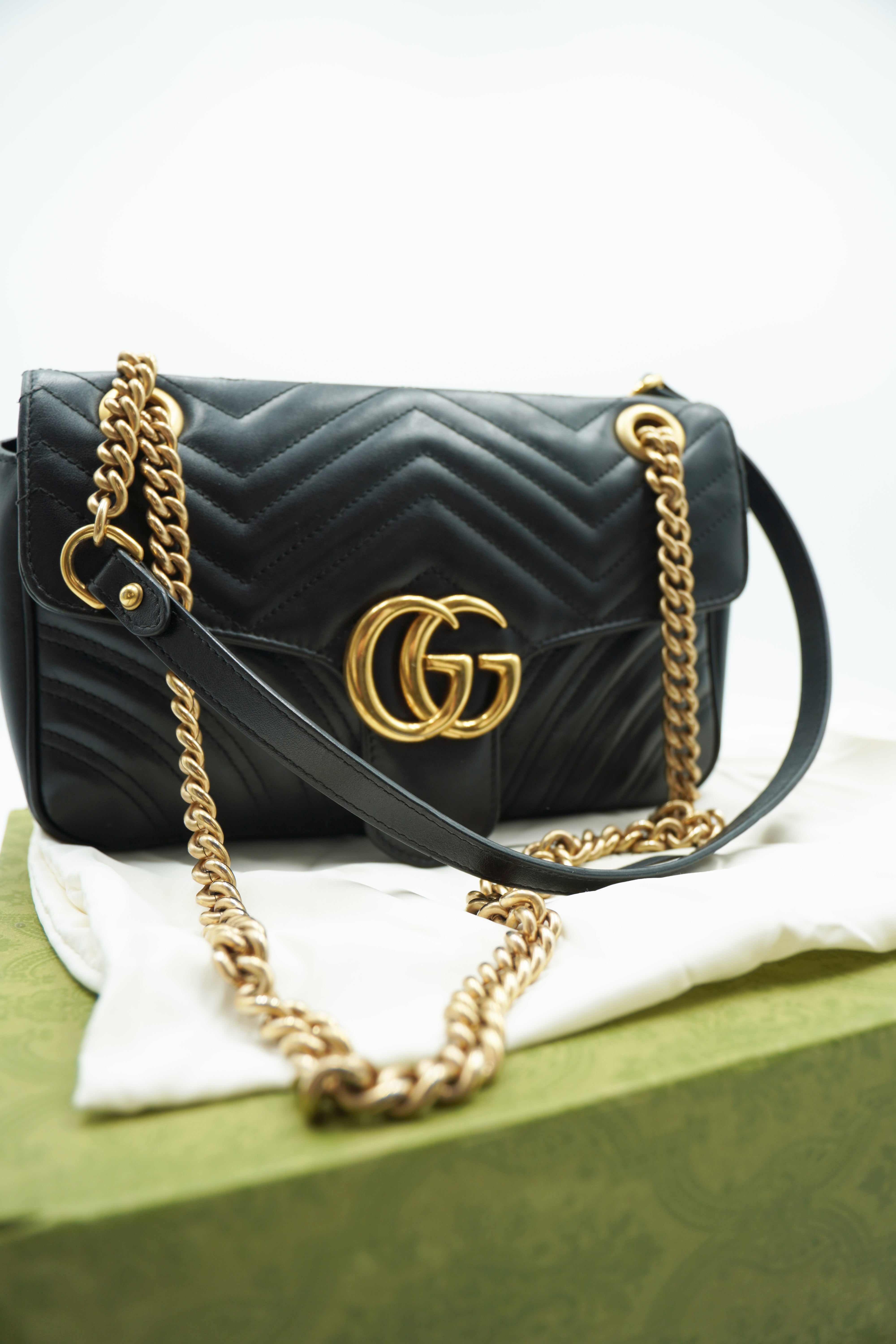 Gucci Borsa Marmont Media Pelle Nero - Usato Autentico
