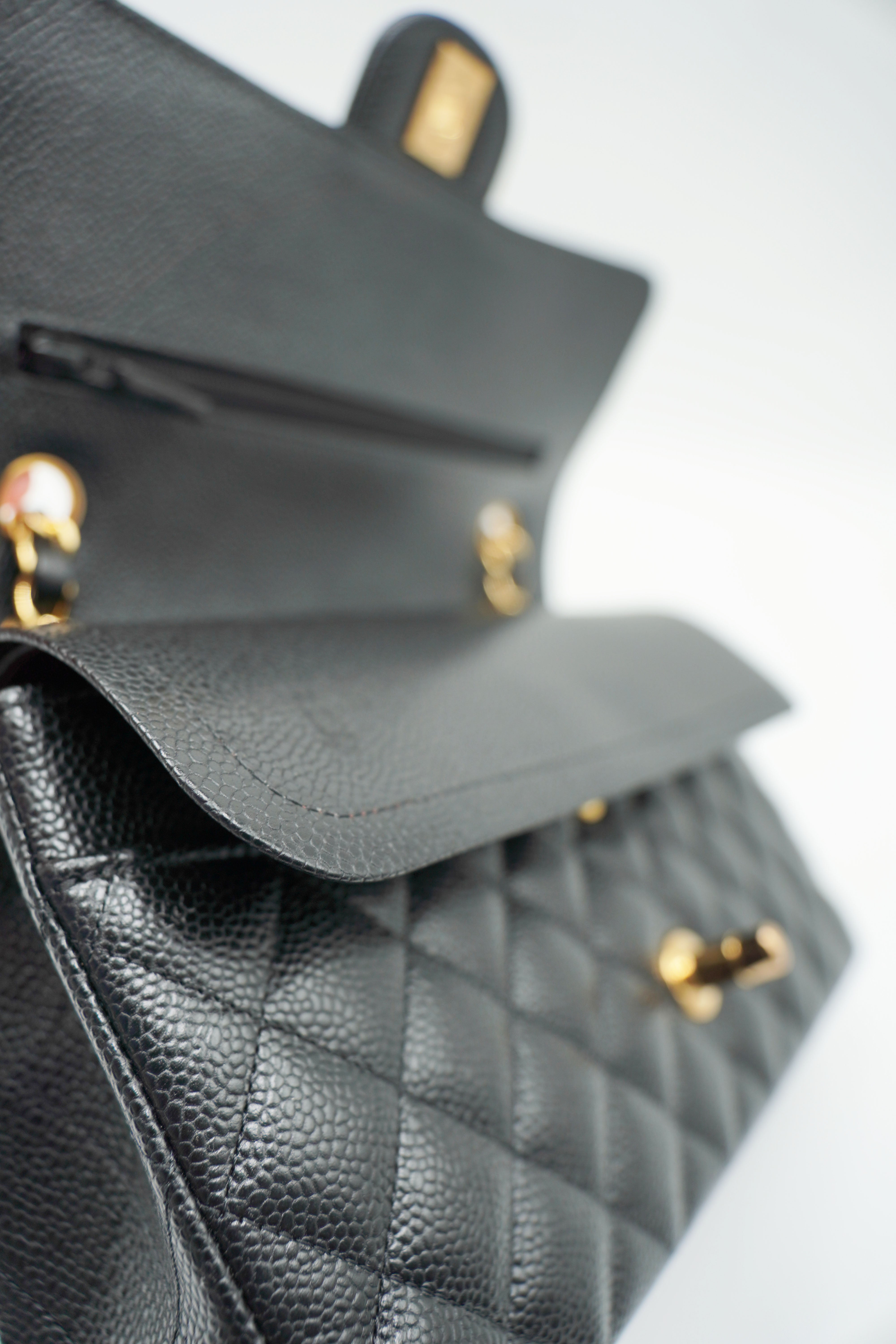 Chanel Borsa Timeless Caviar Medium Nero