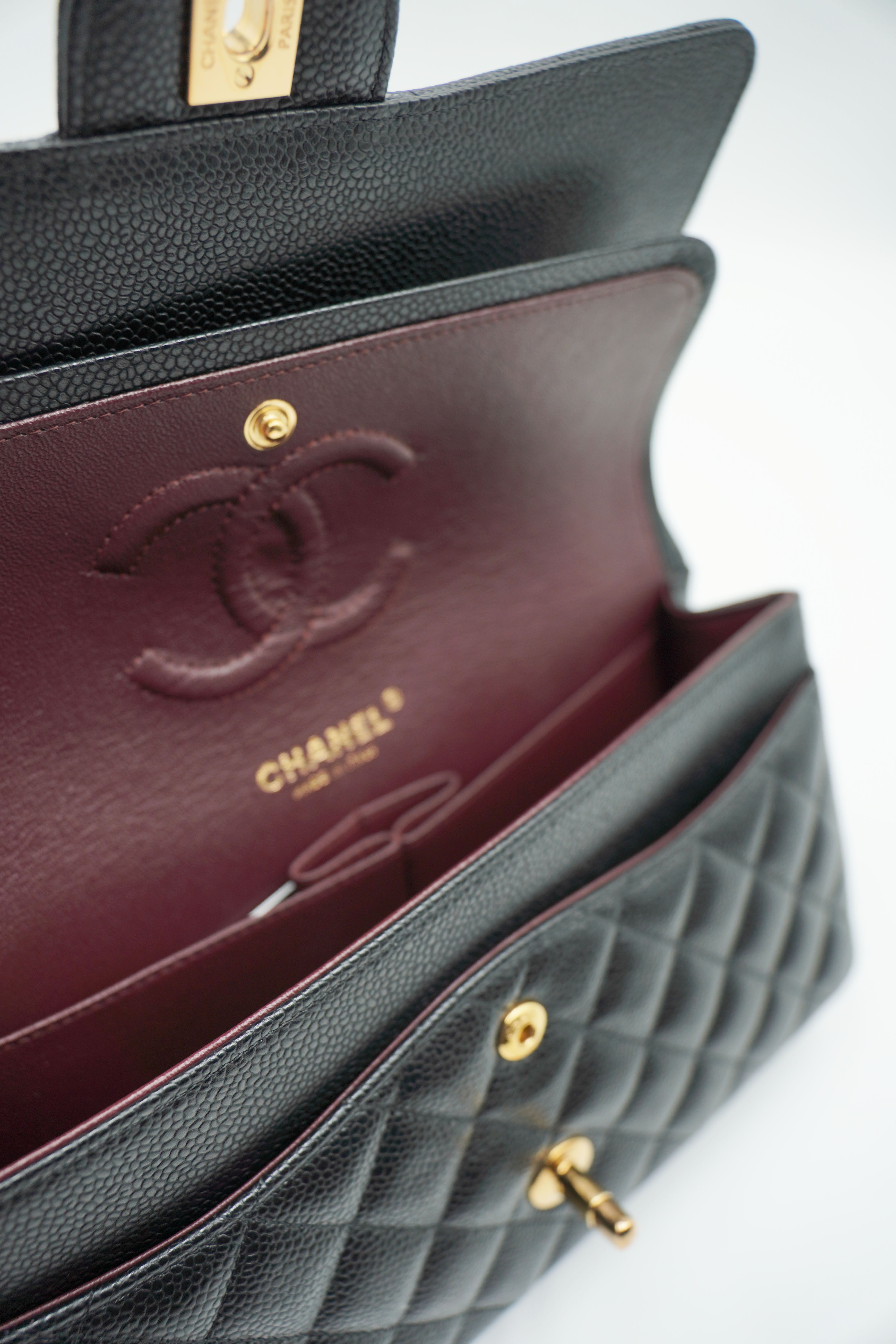 Chanel Borsa Timeless Caviar Medium Nero