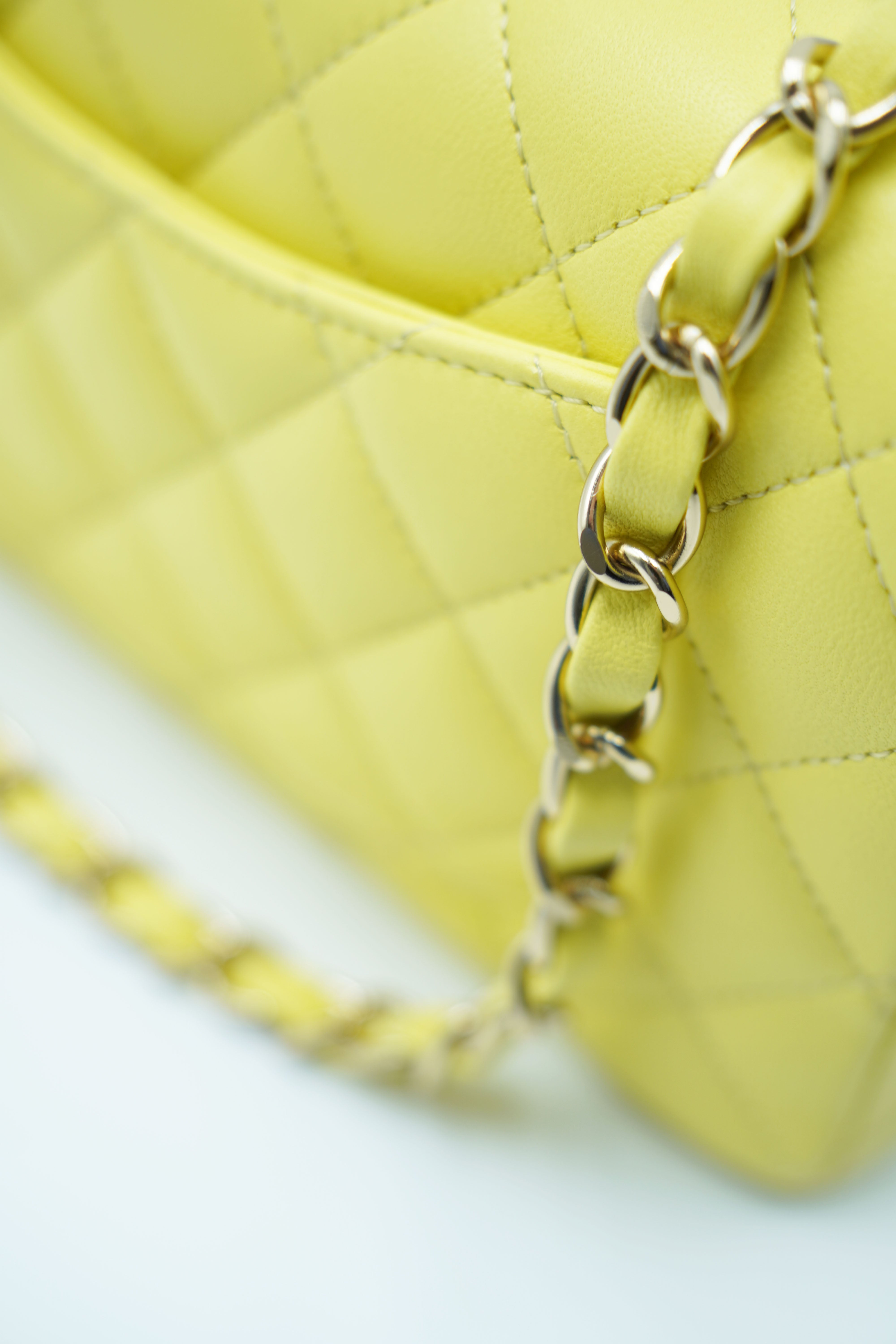 Chanel Borsa Classic Timeless Mini Flap Lambiskin Giallo