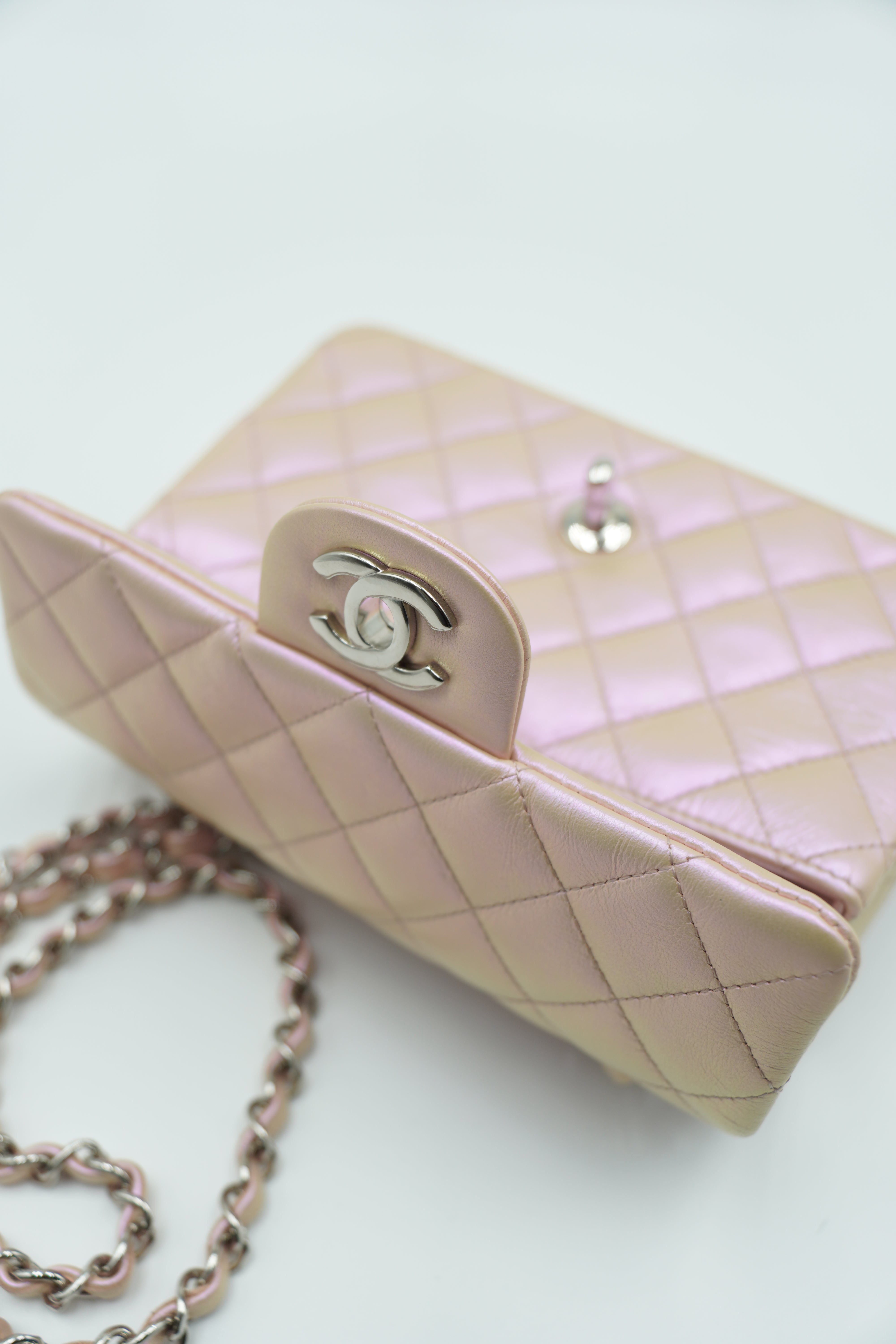 Chanel Borsa Classic Mini Flap Iridescent Ivory usata autentica - Aurea Luxury Lab