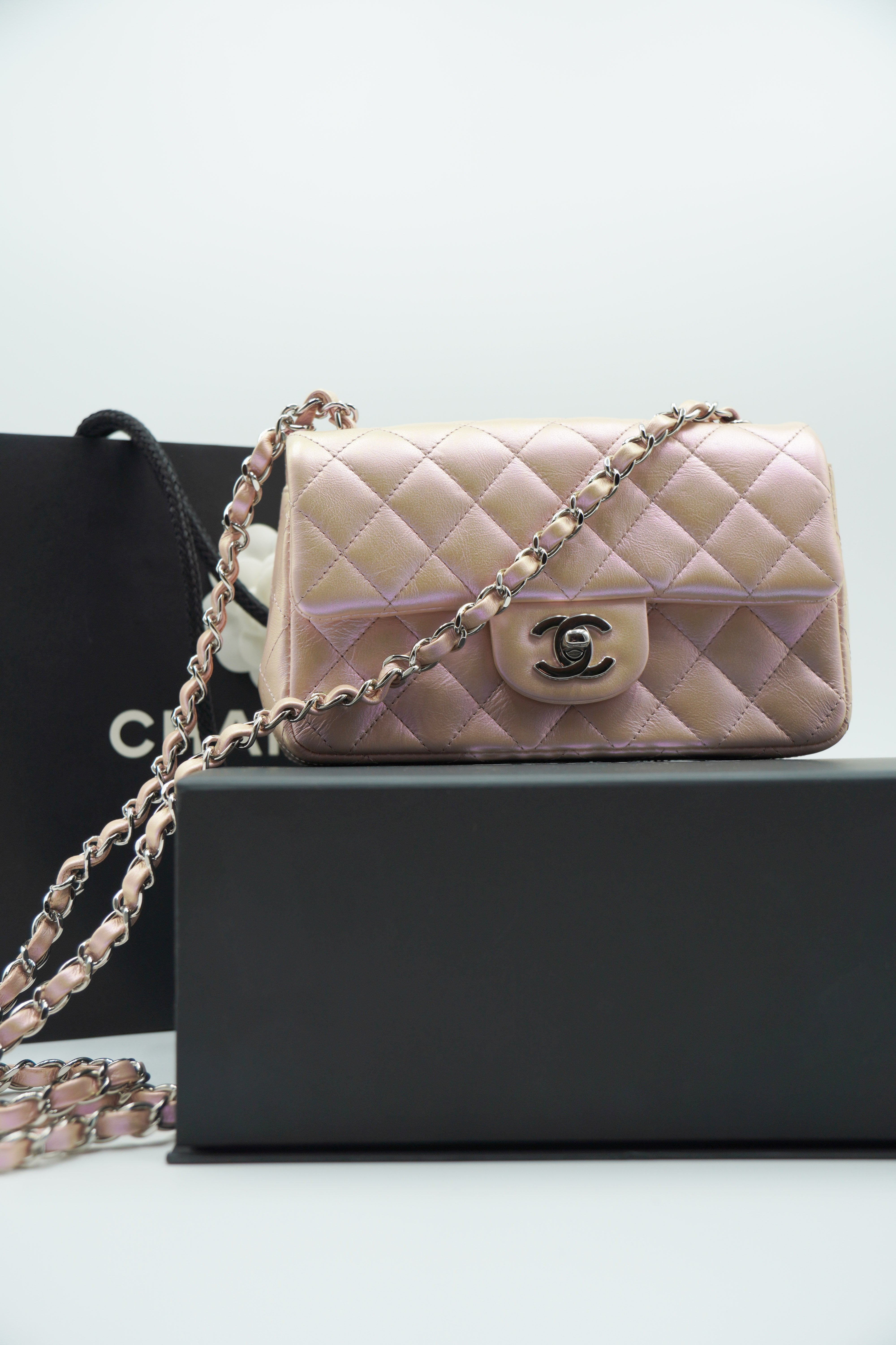 Chanel Borsa Classic Mini Flap Iridescent Ivory usata autentica - Aurea Luxury Lab