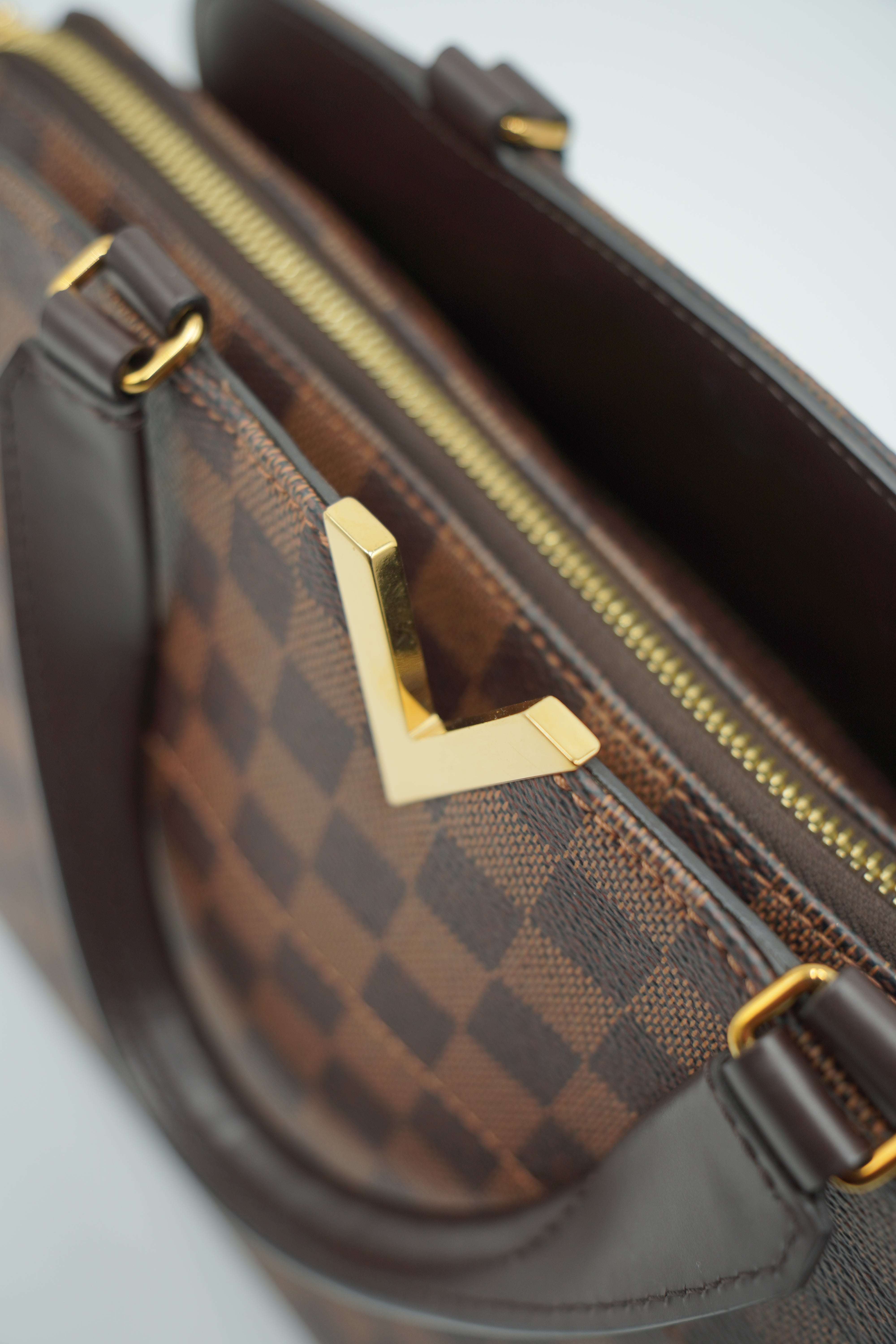 Louis Vuitton Kensington Damier bag