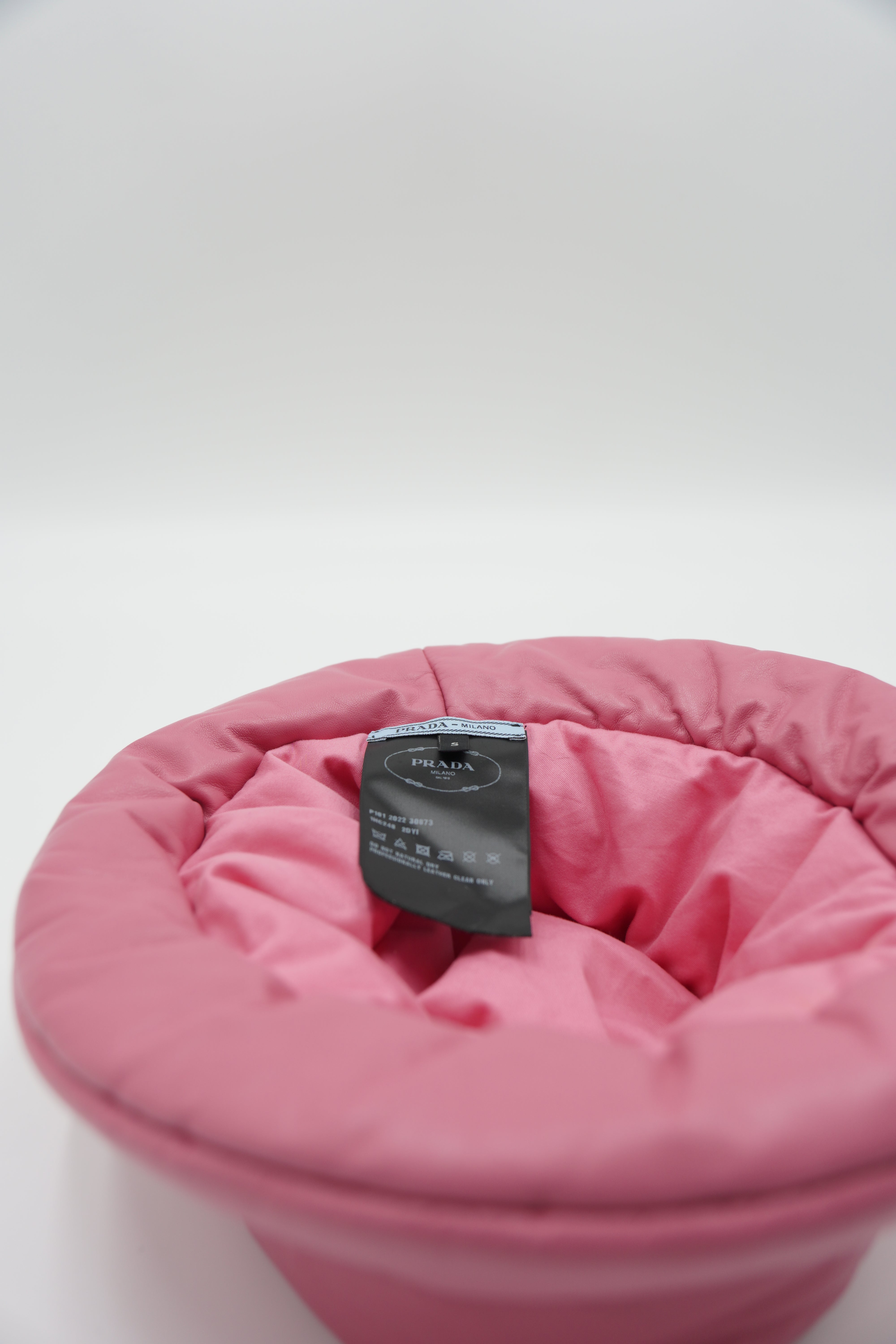 Prada Cappello Quilted Pelle Fuscia