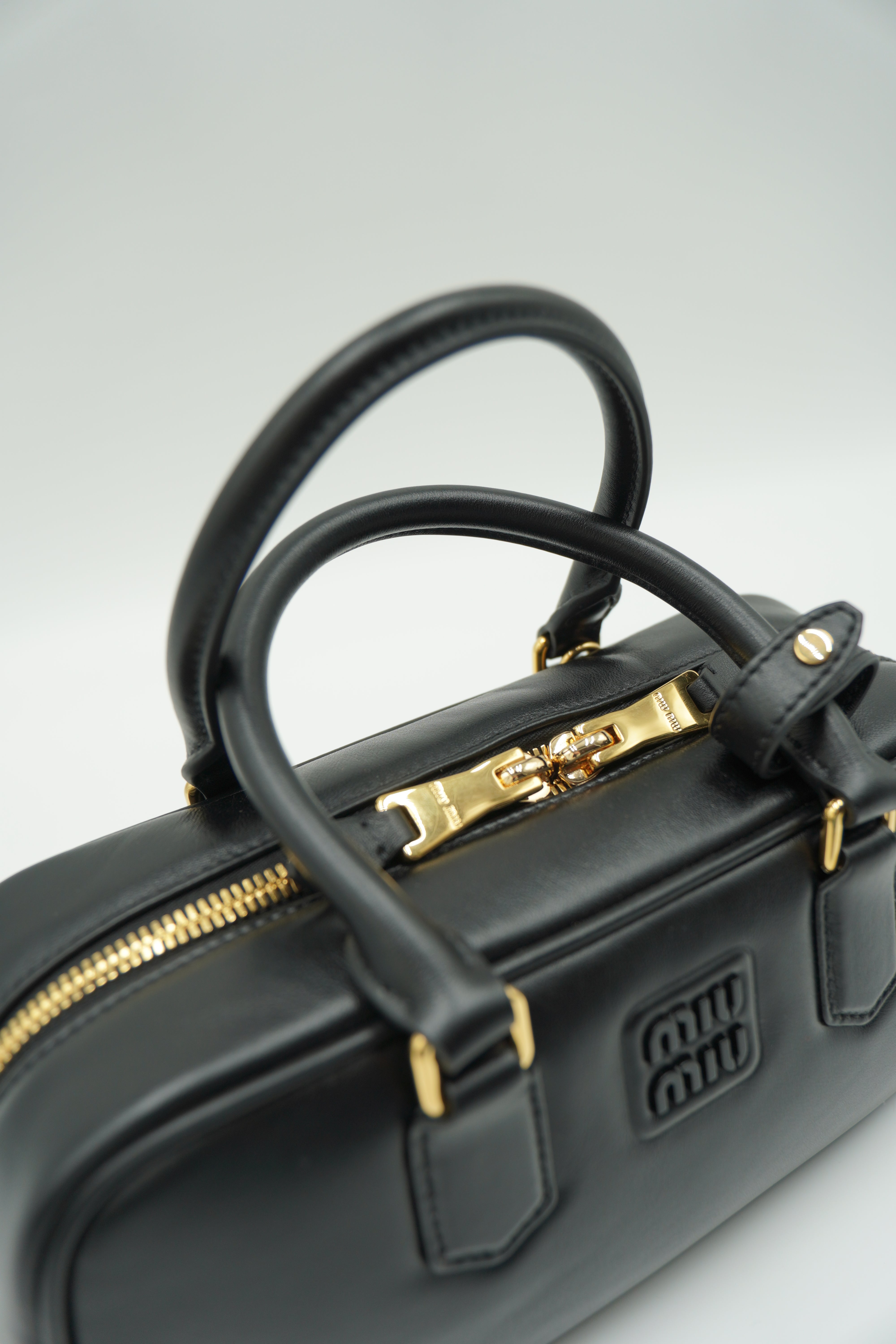 Miu Miu Borsa Arcadie Large Nero