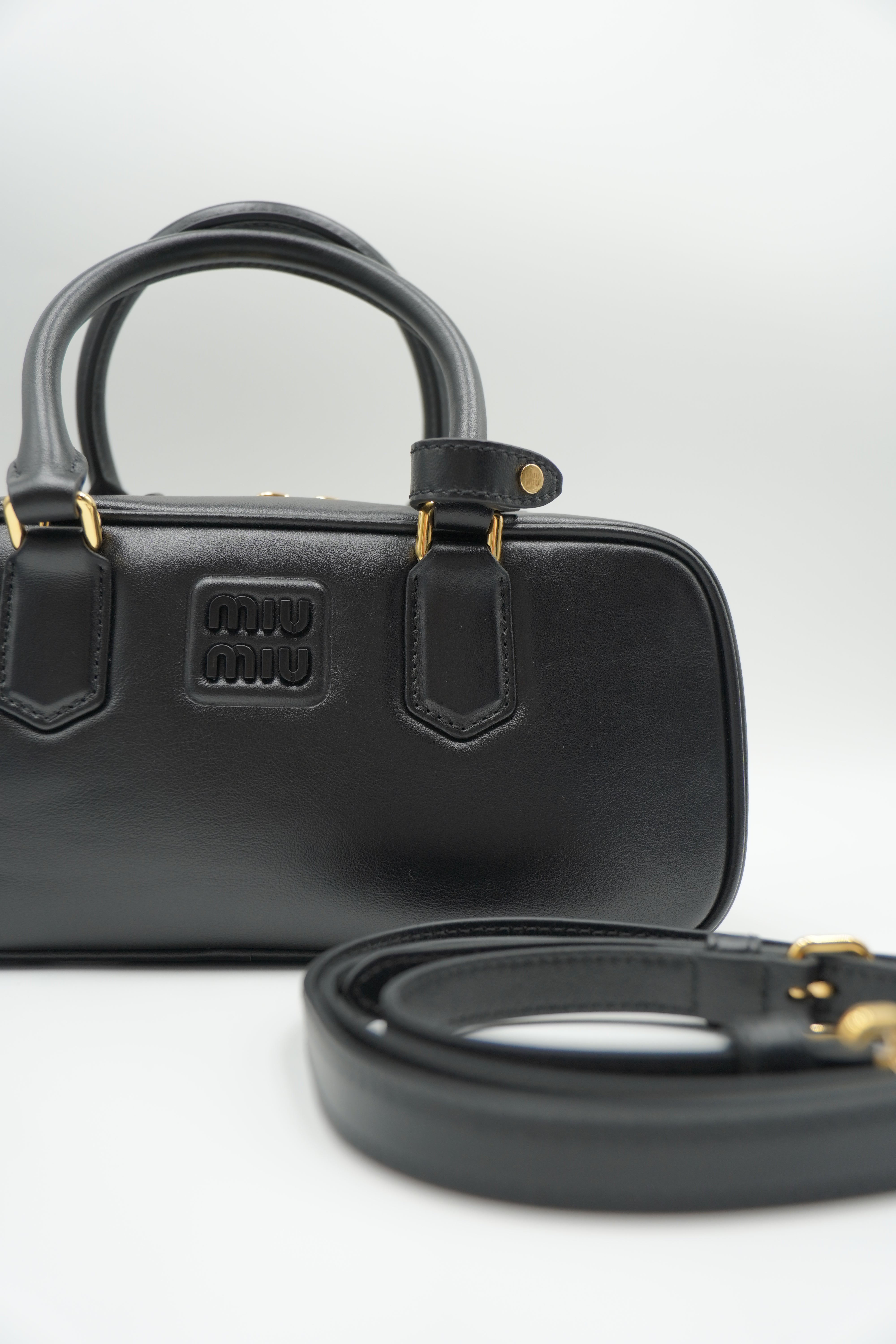 Miu Miu Borsa Arcadie Large Nero