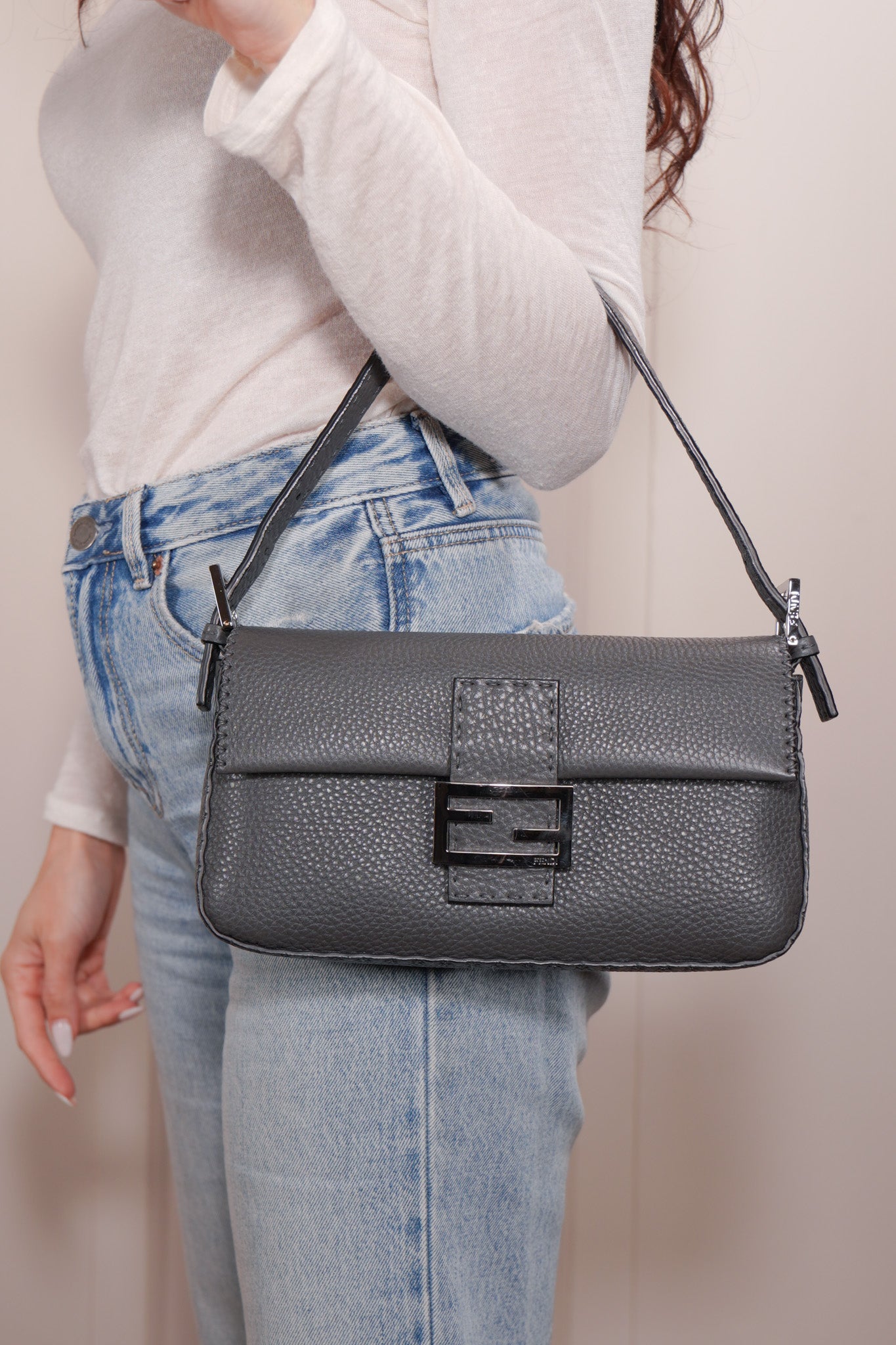 Fendi Borsa Baguette Pelle Martellata Limited Edition Selleria usata autentica - Aurea Luxury Lab