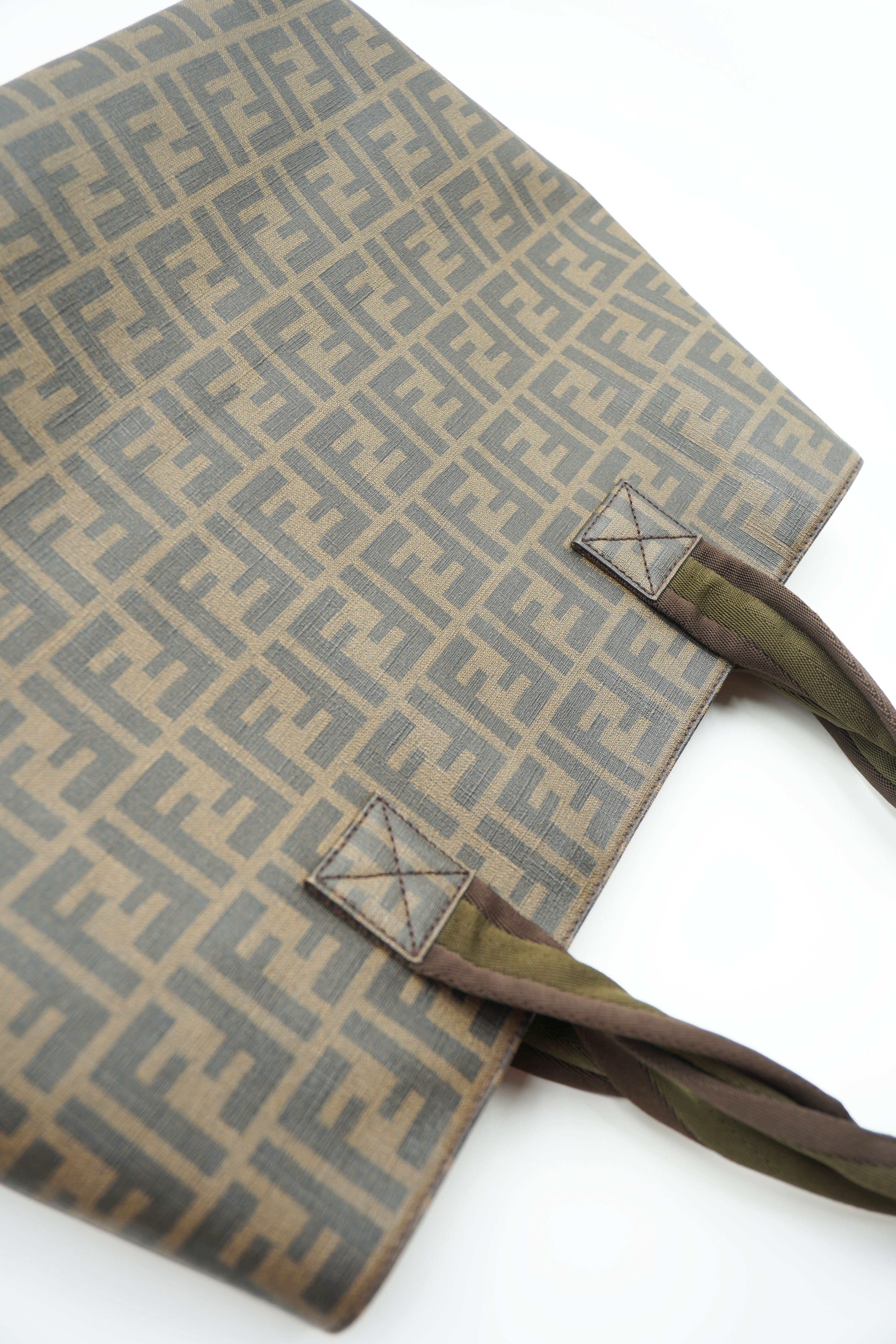 Fendi Tasche Shopper aus Zucca-Canvas FF Grande — Gebraucht Authentisch