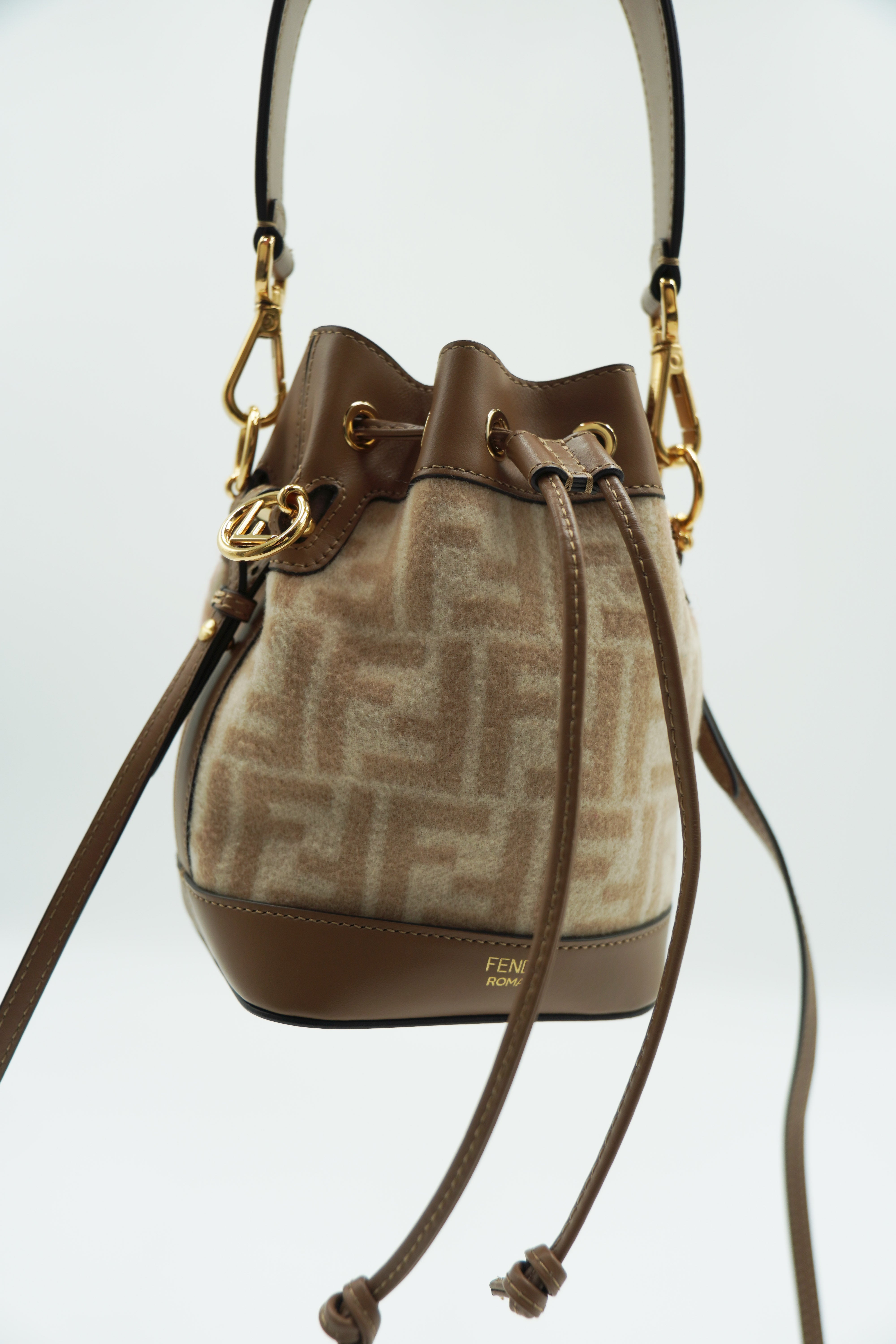 Fendi Borsa Mini Secchiello Mon Trèsor Pelle Beige usata autentica - Aurea Luxury Lab