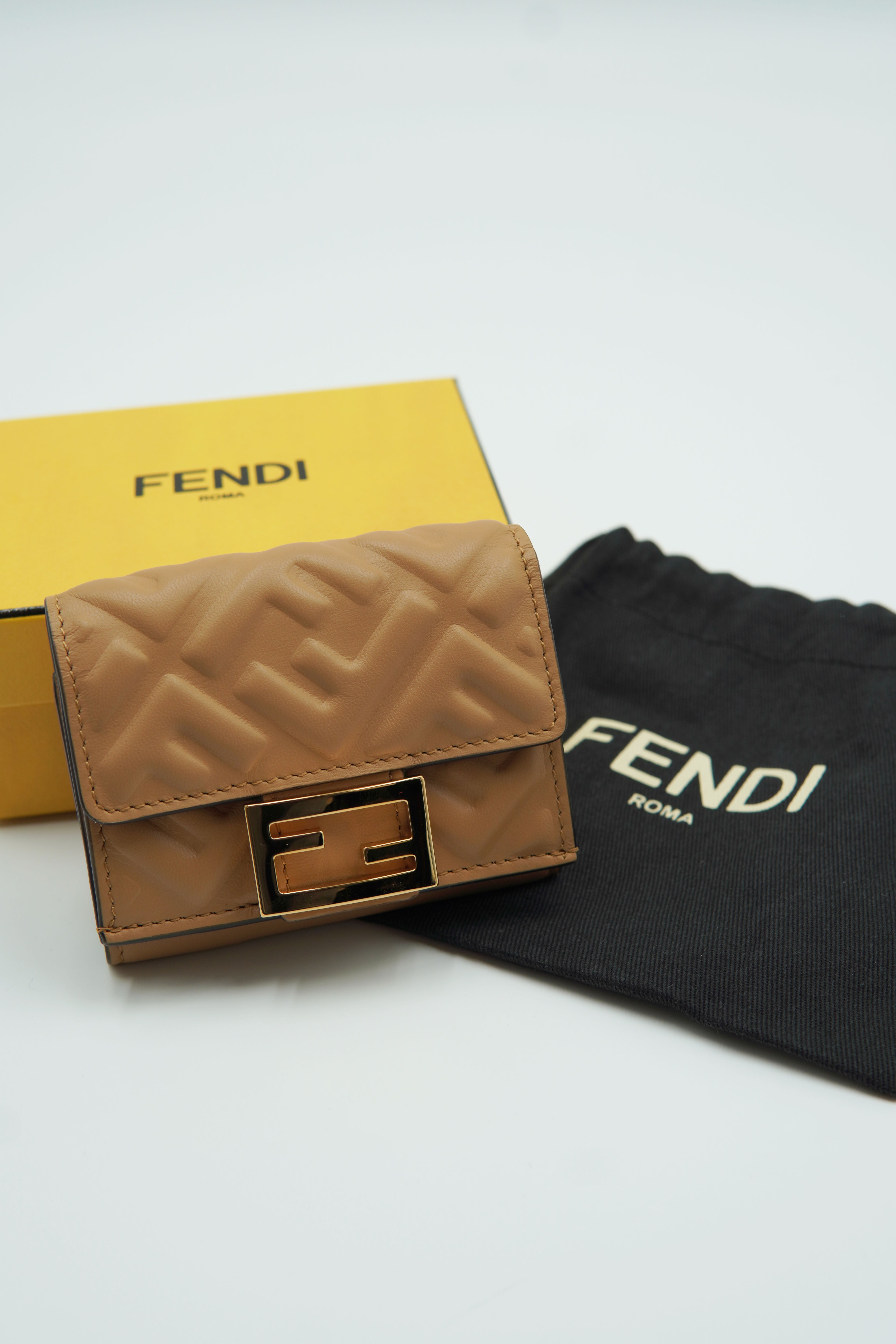 Fendi Portafoglio Baguette Trifold Nappa