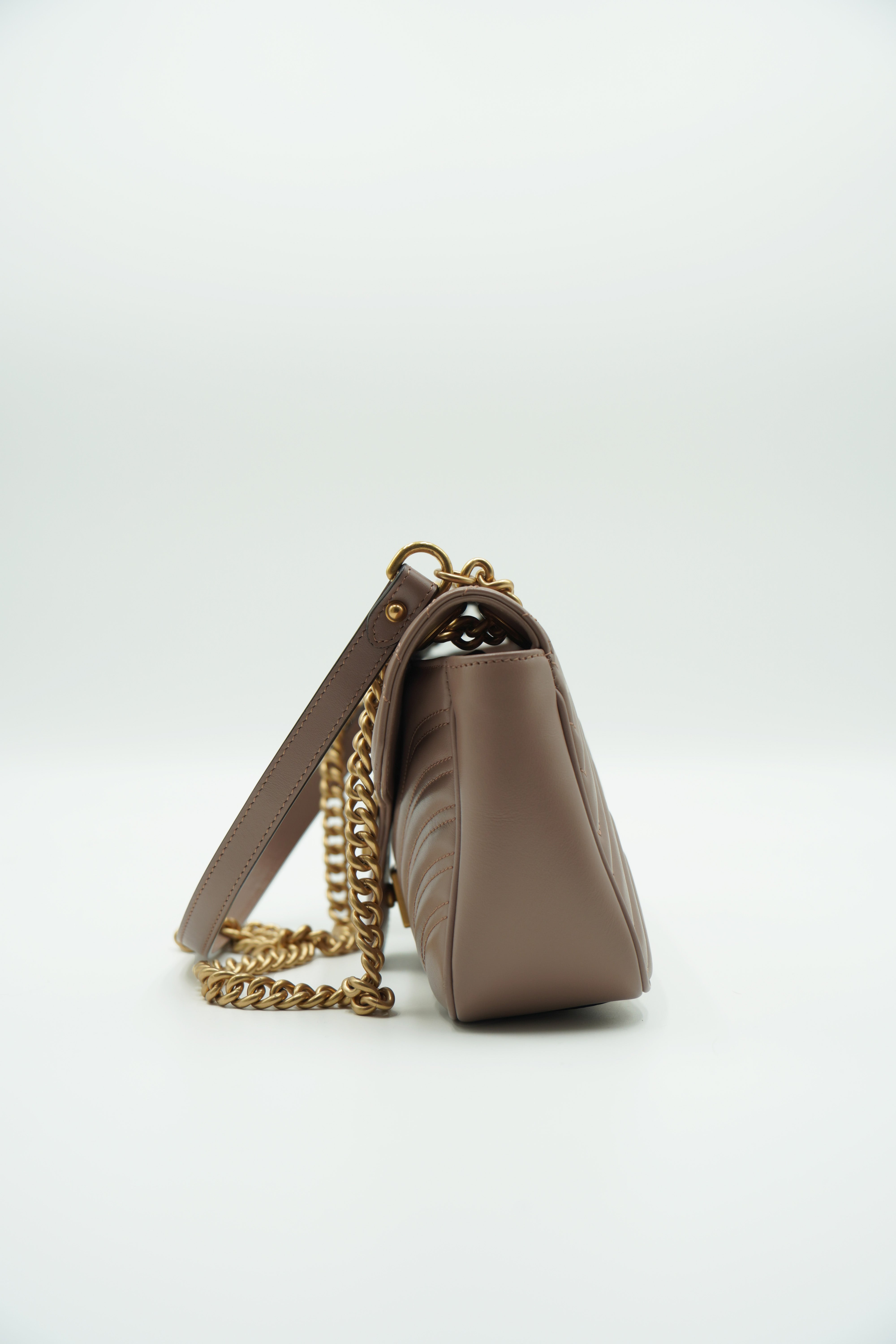 Bolso de hombro pequeño Gucci Marmont GG rosa