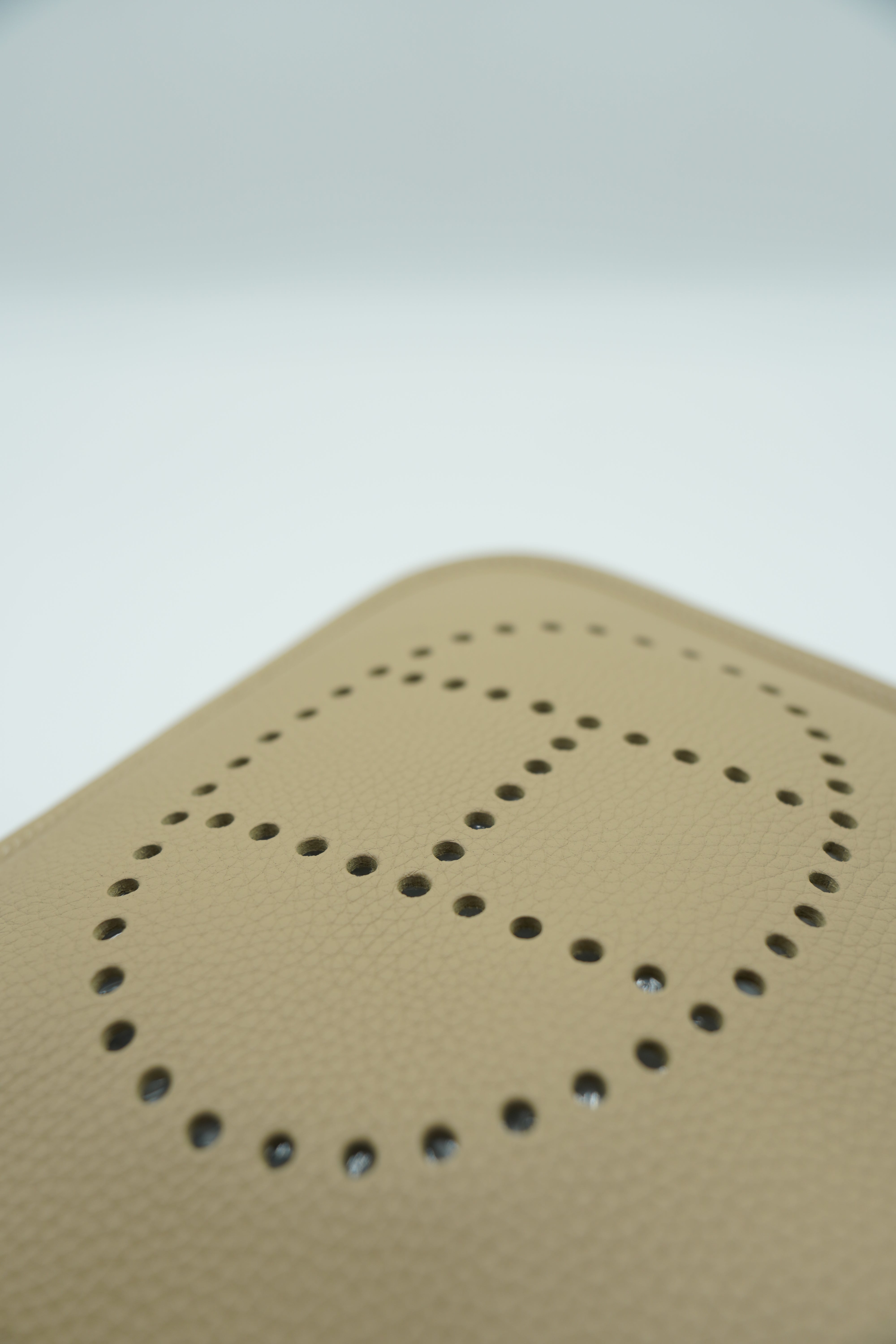 Bolso Hermès Evelyn de 29 cm, piel Clemence color beige