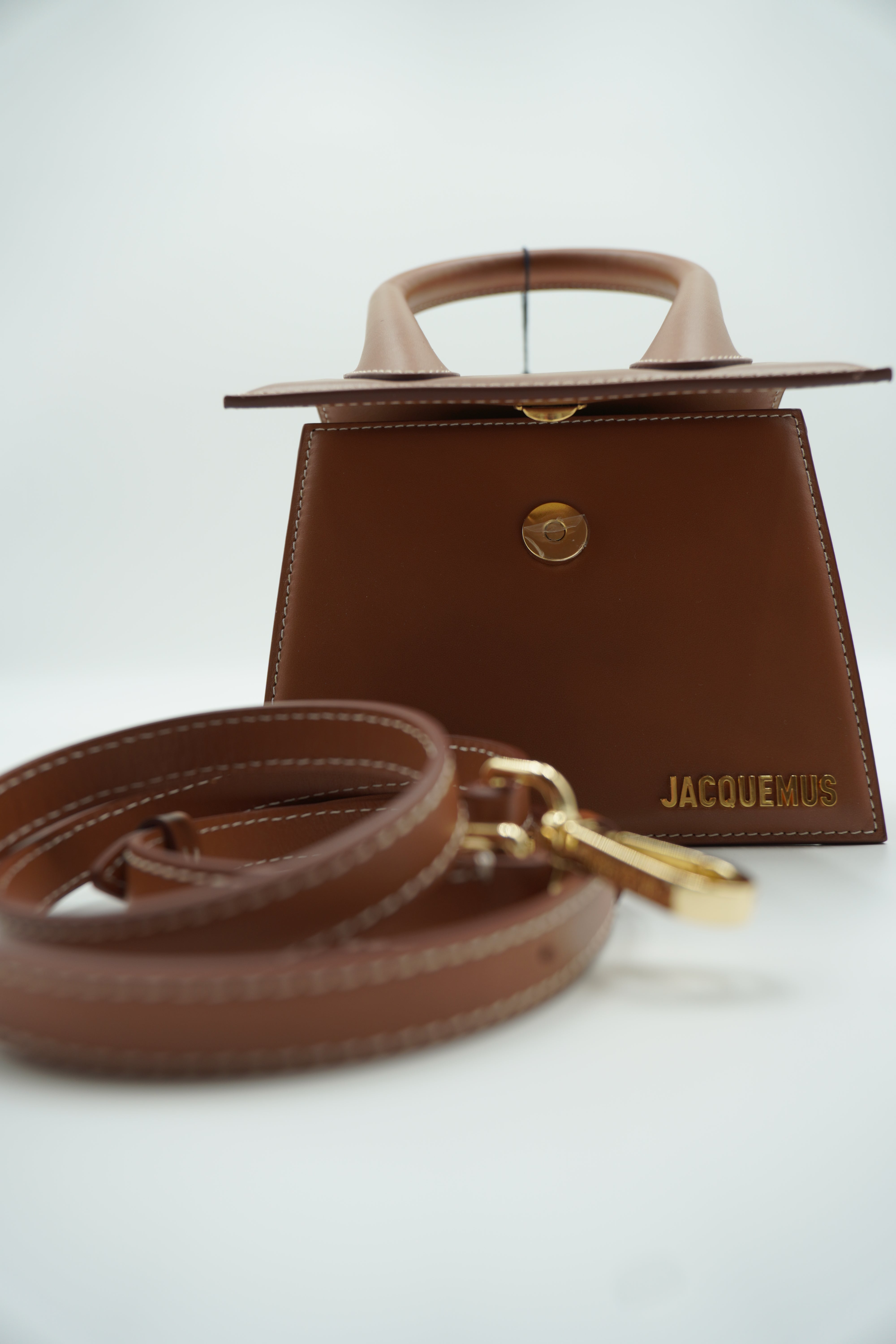 Jacquemus Il Chiquito Medium Marrone Chiaro - Aurea Luxury Lab