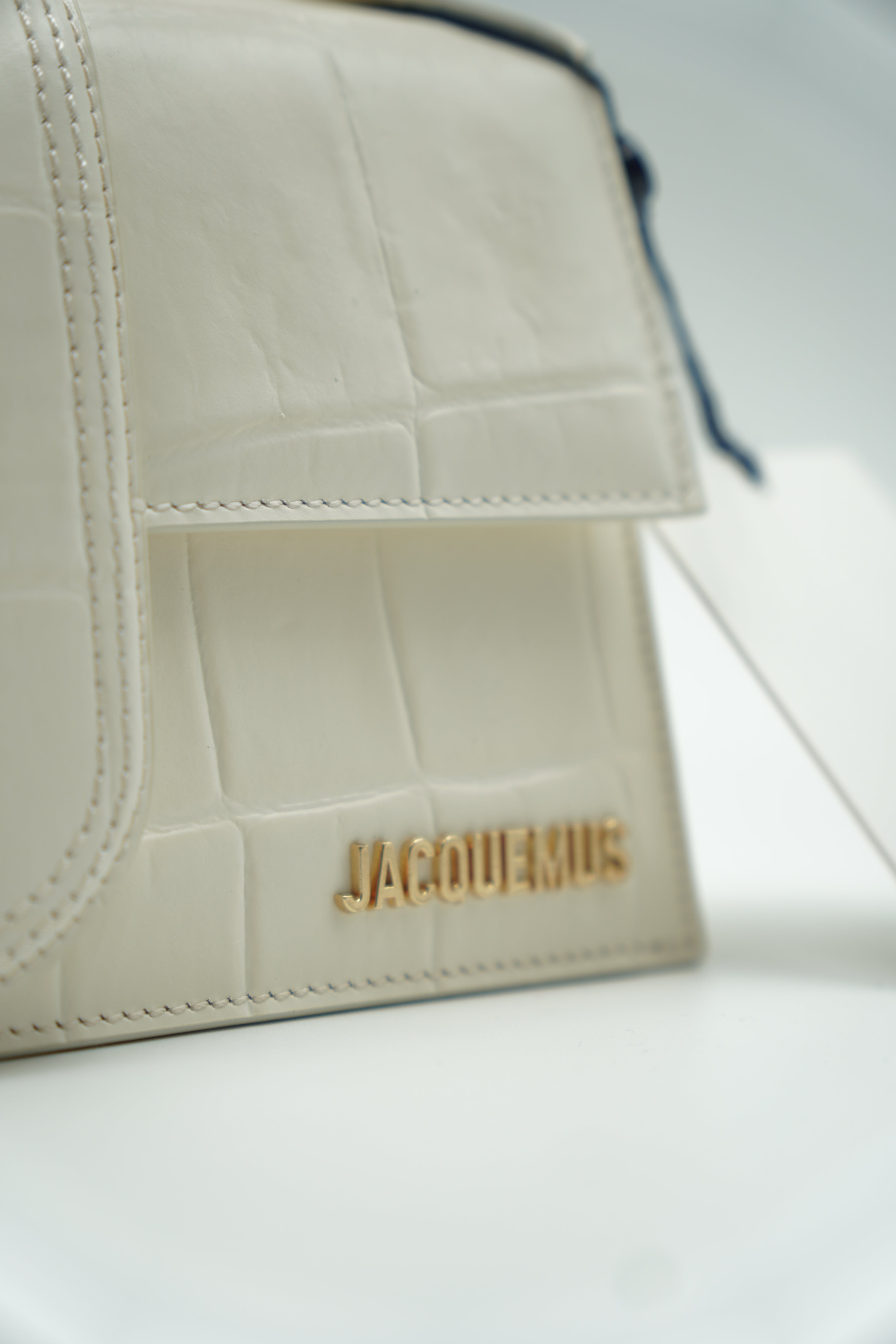 Jacquemus Il Gran Bambino Bianco Cocco - Aurea Luxury Lab