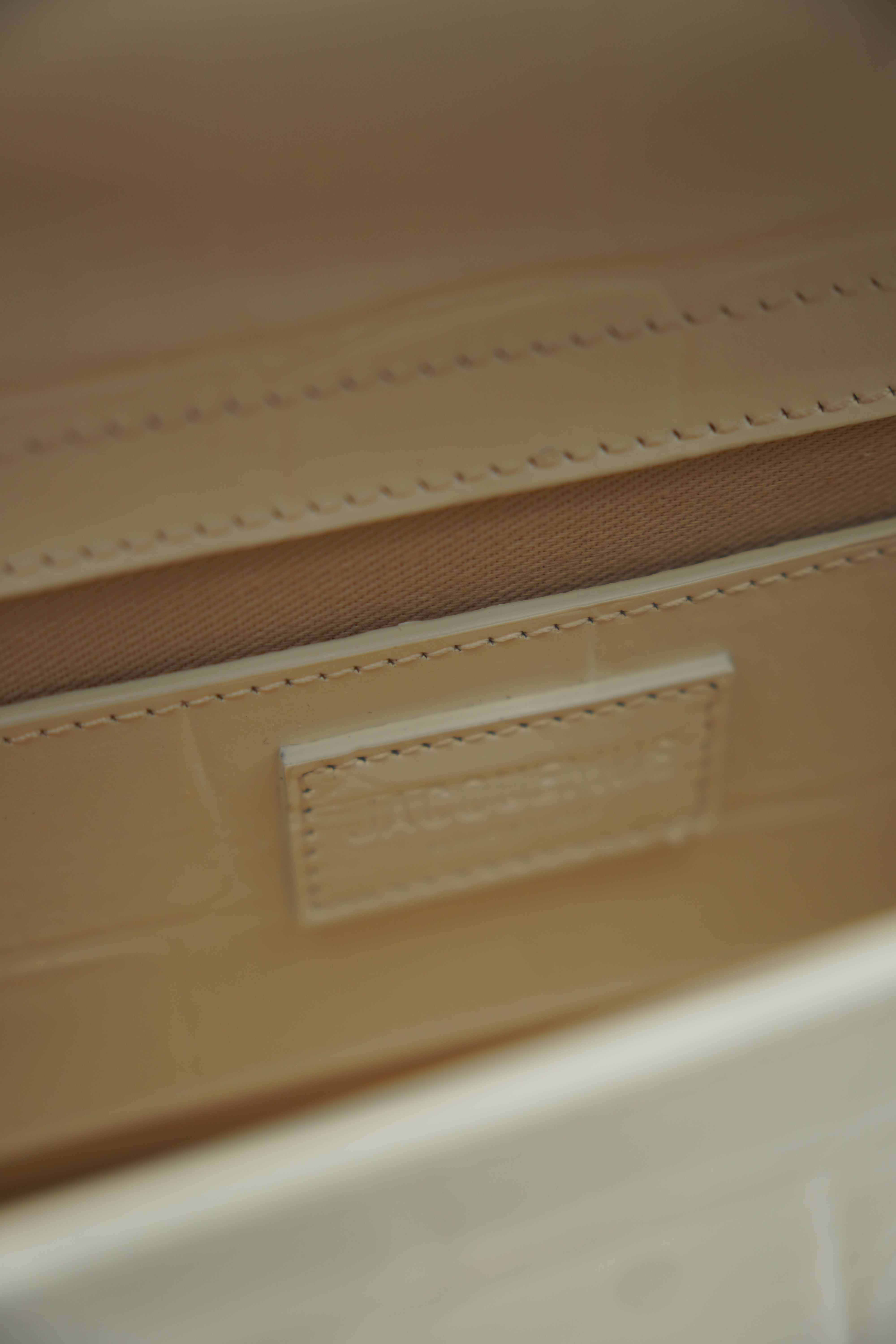 Jacquemus Il Gran Bambino Bianco Cocco - Aurea Luxury Lab