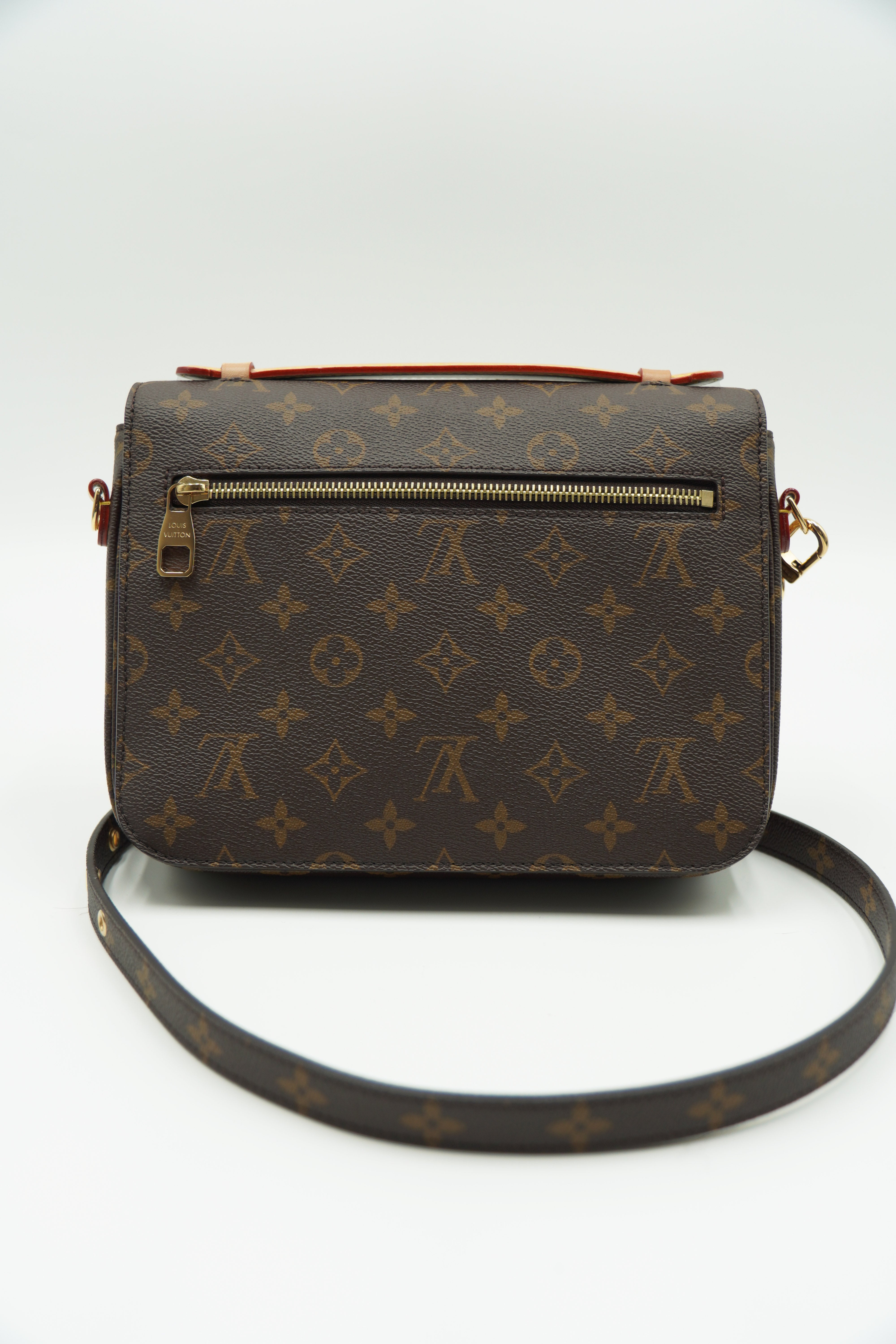 Louis Vuitton Metis Monogram bag