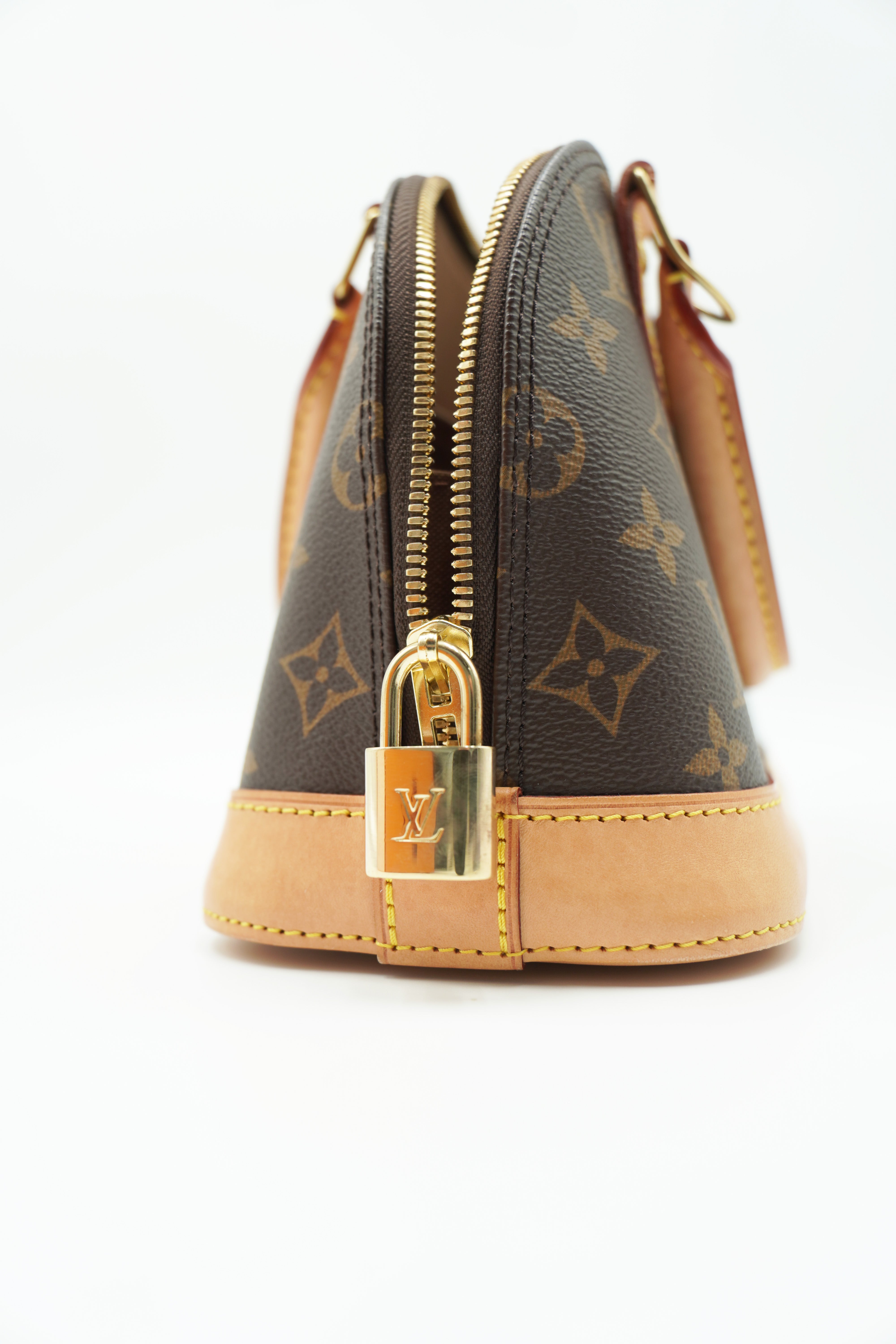 Louis Vuitton Borsa Alma BB monogram luxury resale autentica - Aurea Luxury Lab