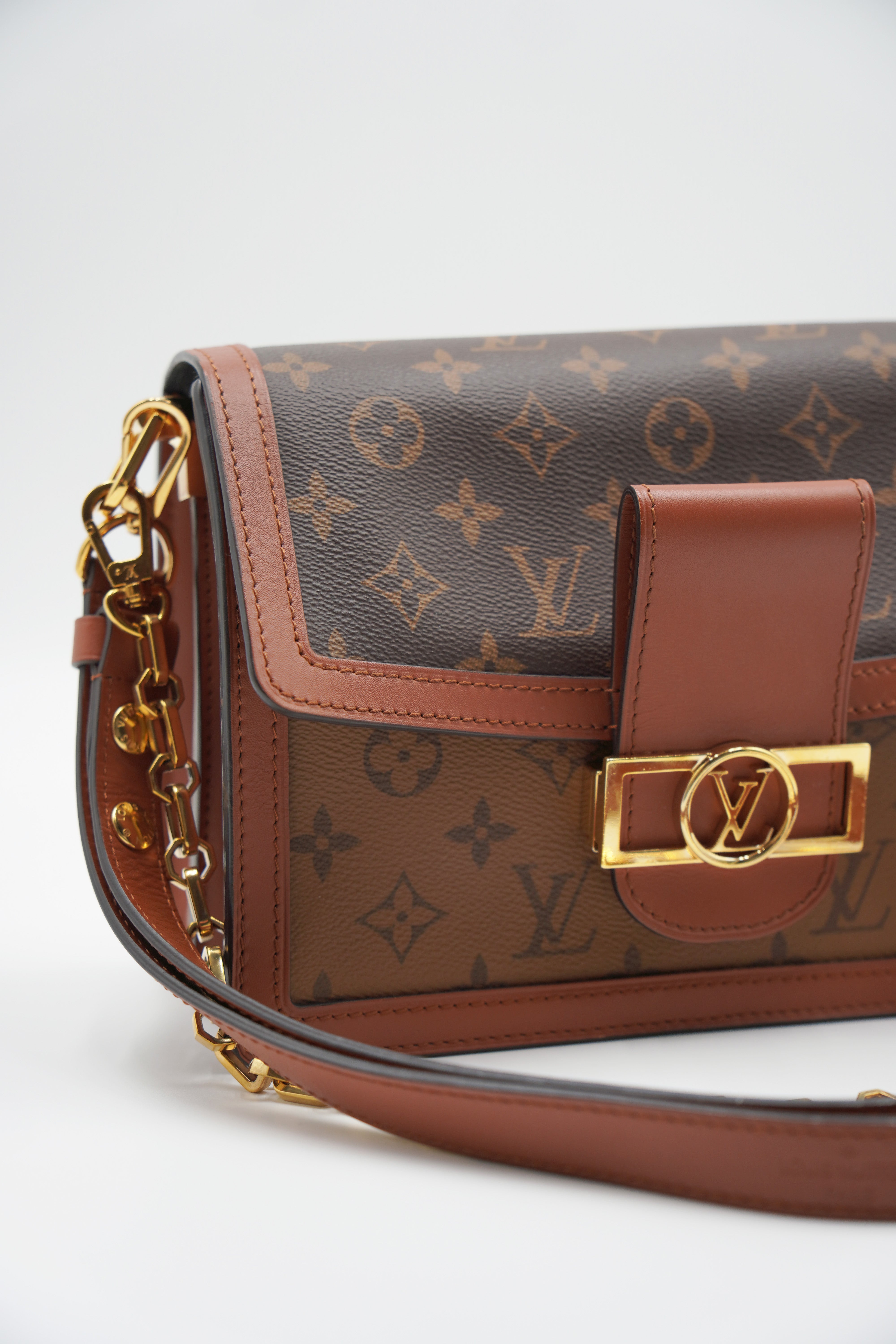 Louis Vuitton Borsa Dauphine MM Monogram Marrone Reverse second hand certificata Entrupy - Aurea Luxury Lab