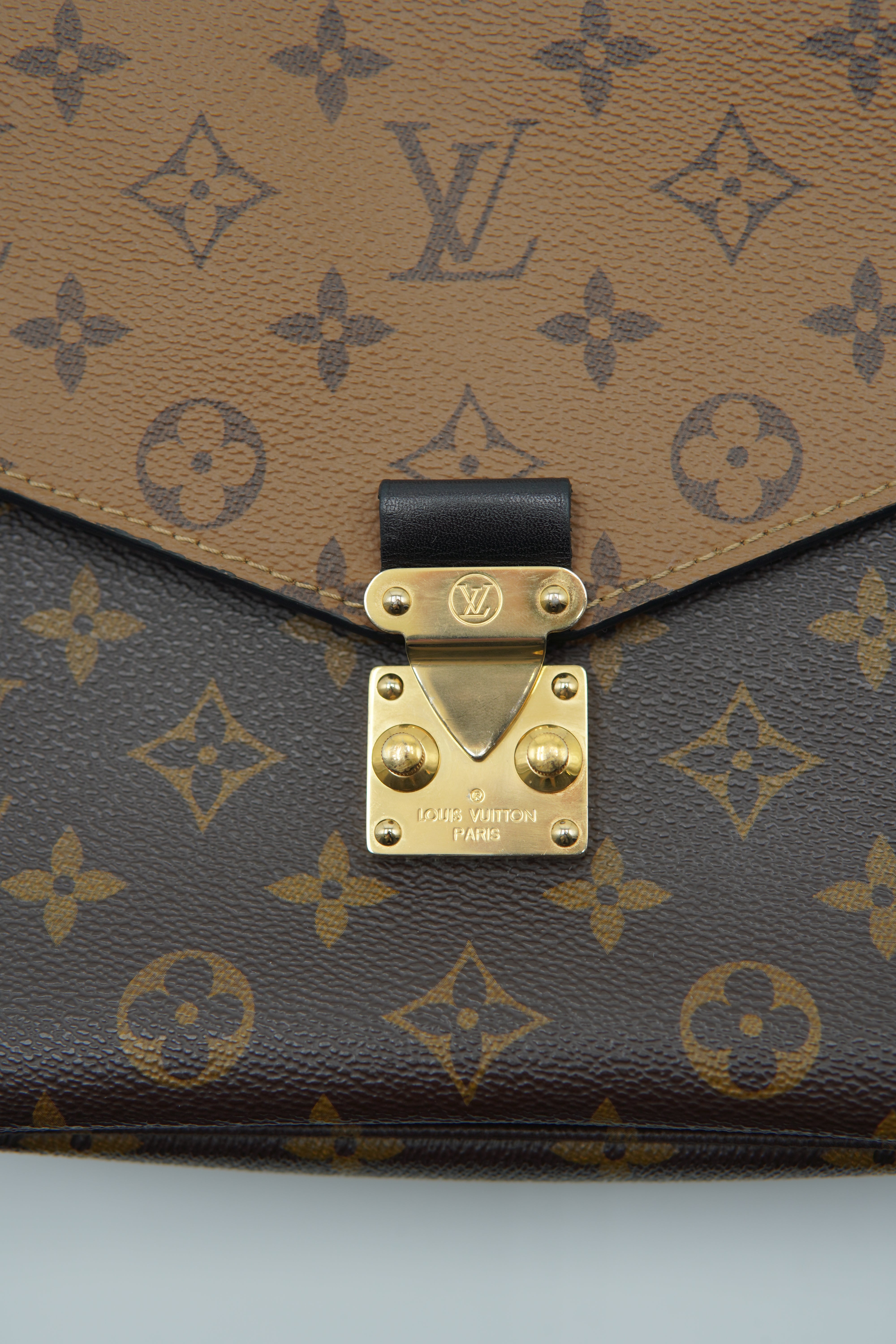 Louis Vuitton Metis Monogram bag