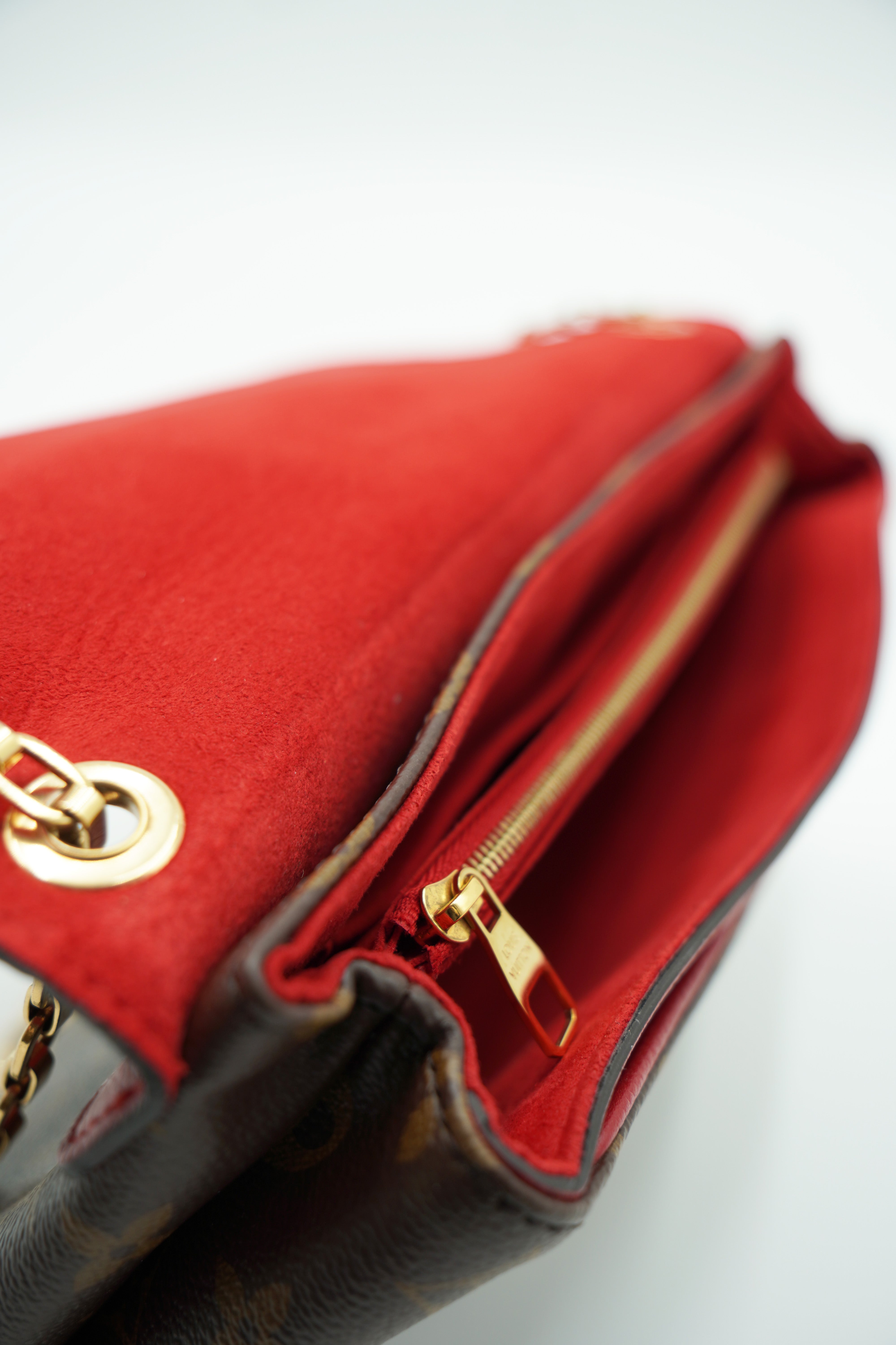 Louis Vuitton Borsa Tracolla Pallas Chain Monogram e Pelle Rossa preloved luxury certificata - Aurea Luxury Lab