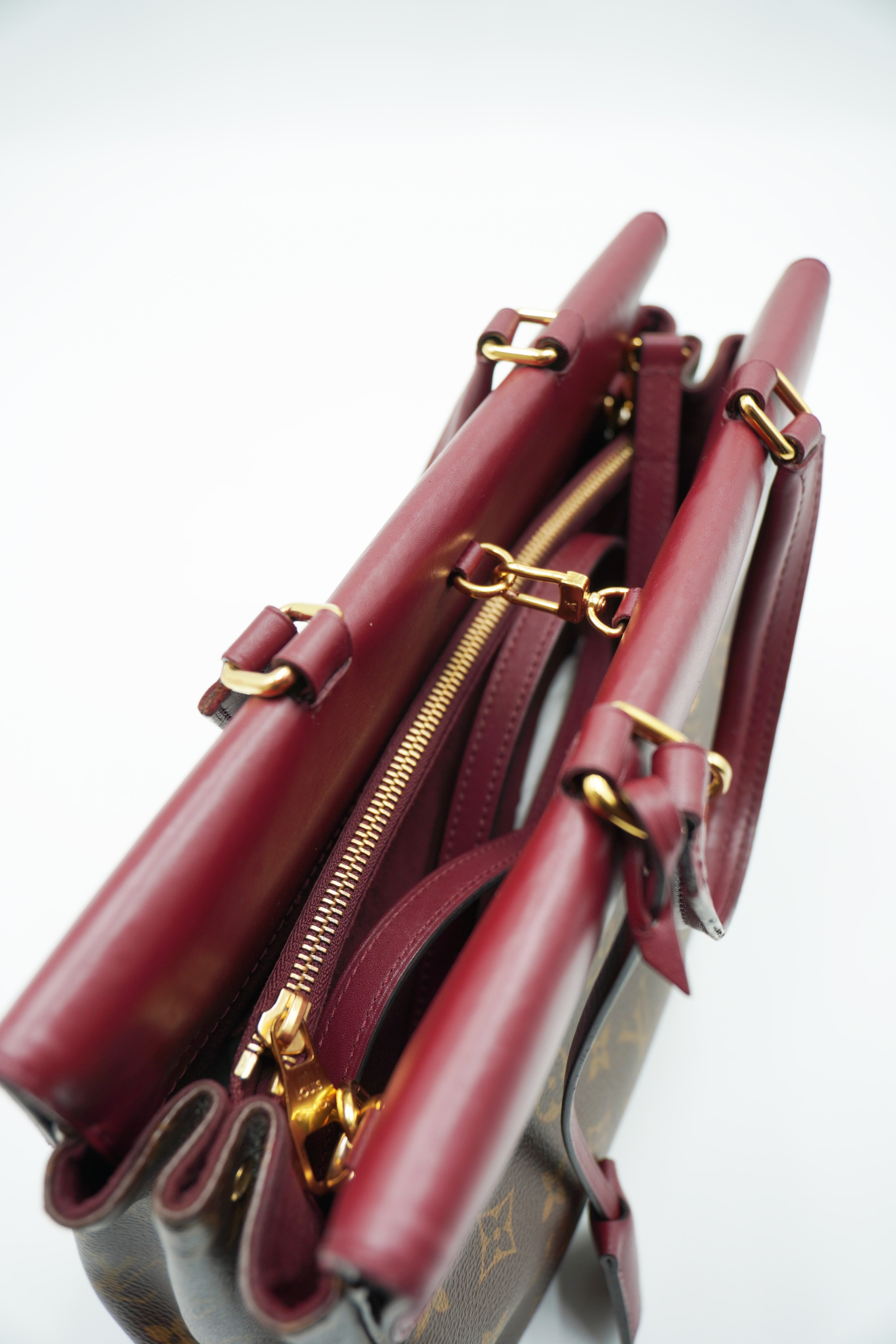 Louis Vuitton Venus Shoulder Bag