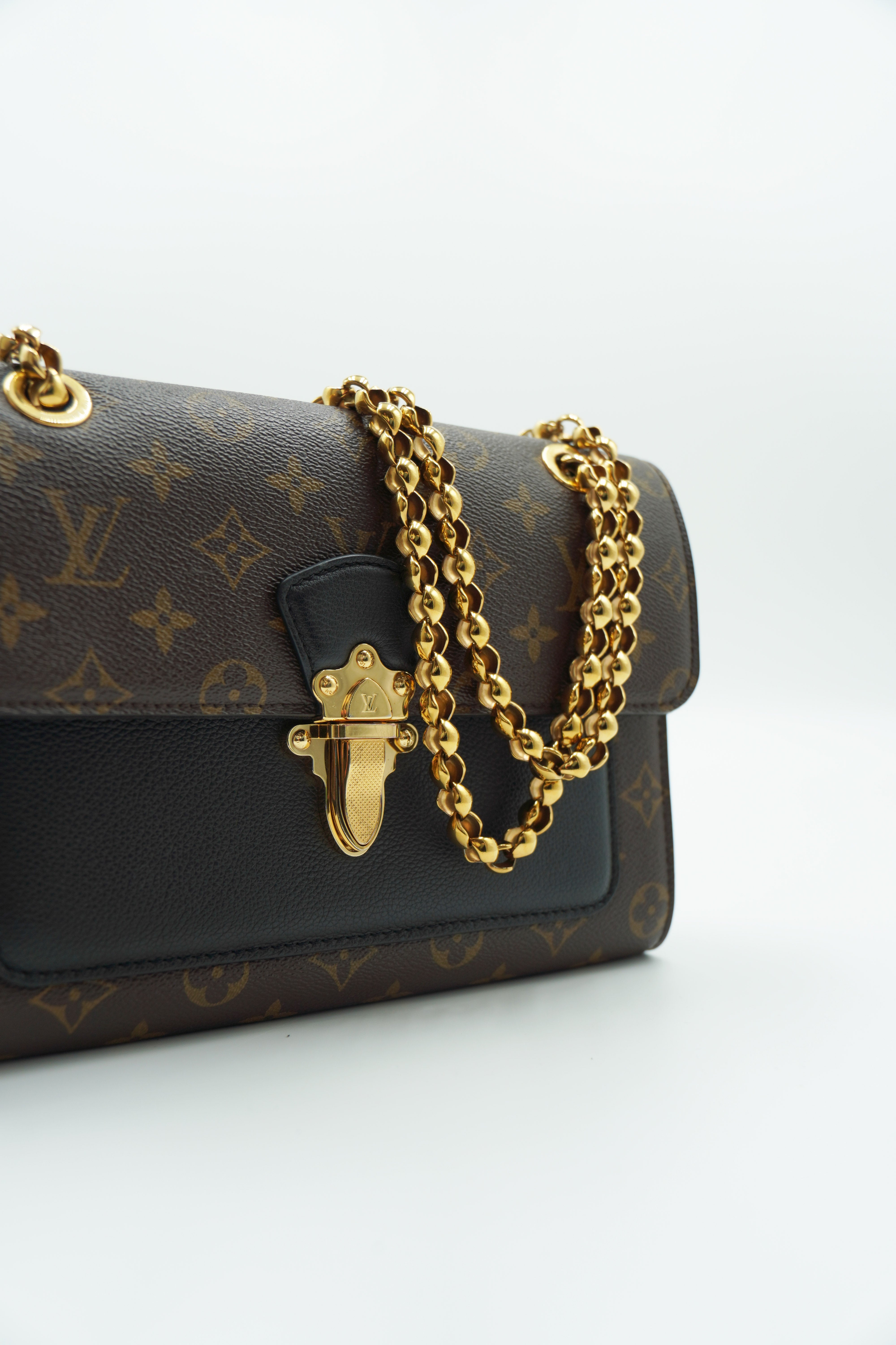 Louis Vuitton Borsa Victoire Monogram Tracolla - Usato Autentico