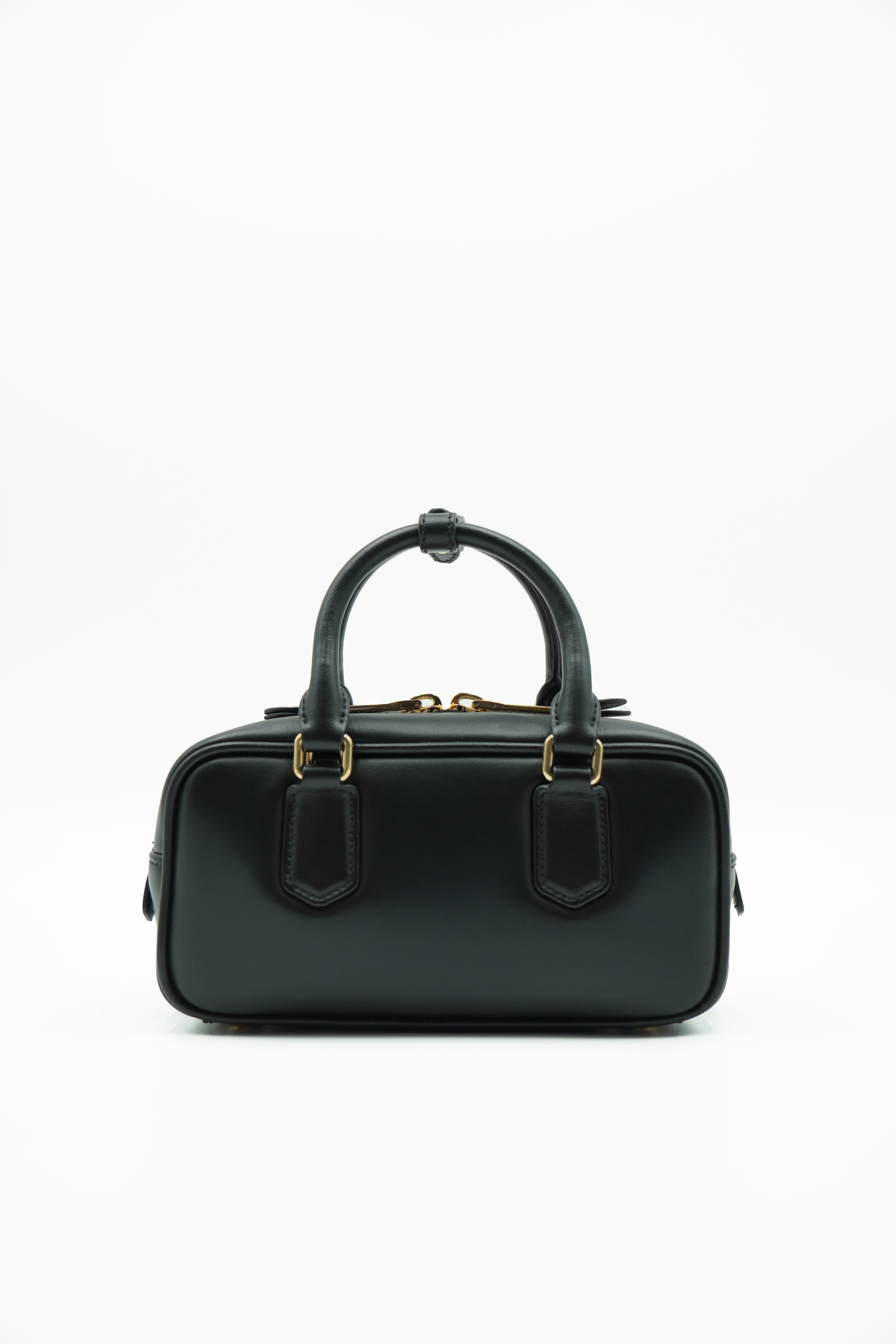 Miu Miu Borsa Arcadie Nero Regular usata come nuova certificata - Aurea Luxury Lab