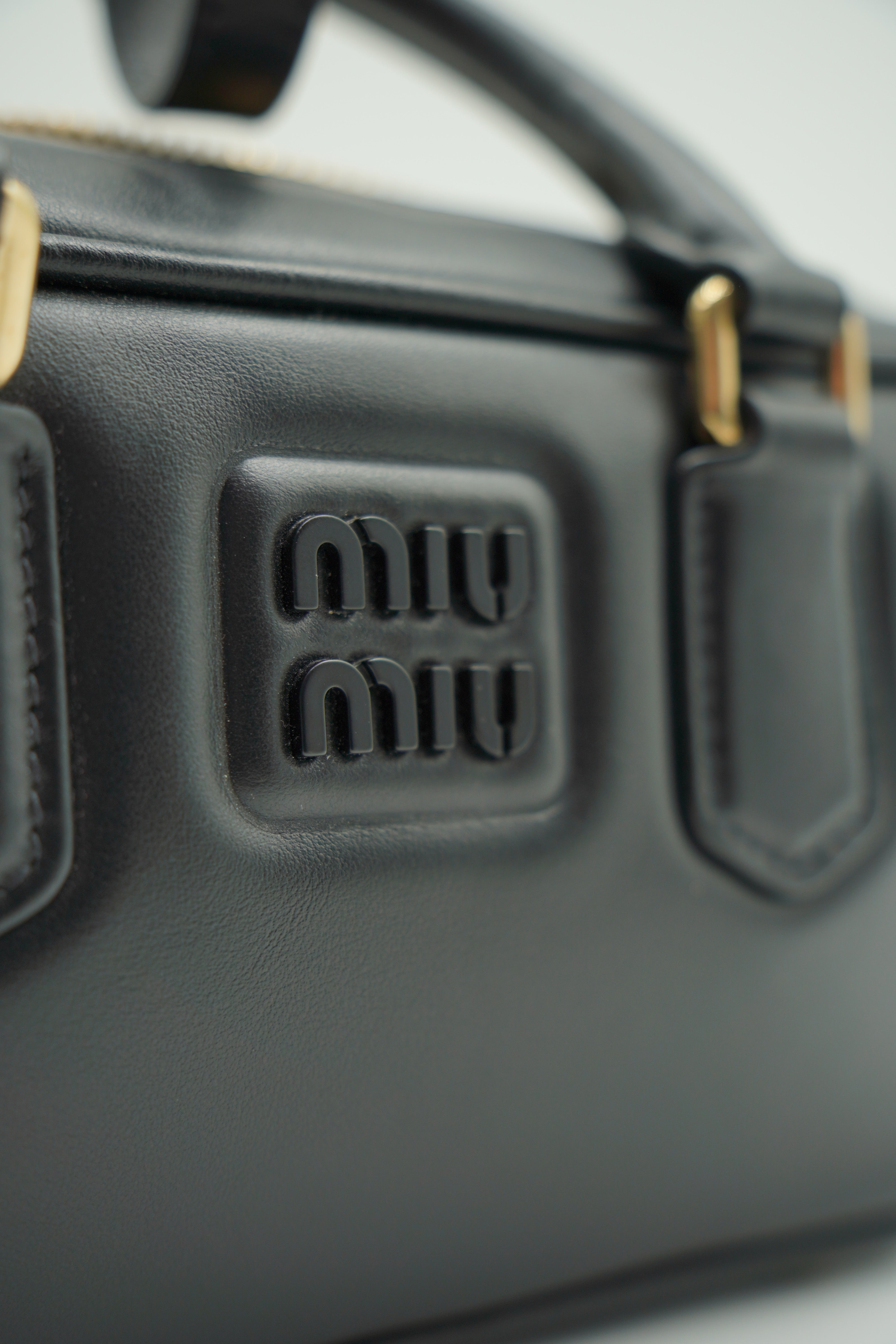 Miu Miu Borsa Arcadie Nero Regular usata autentica certificata - Aurea Luxury Lab