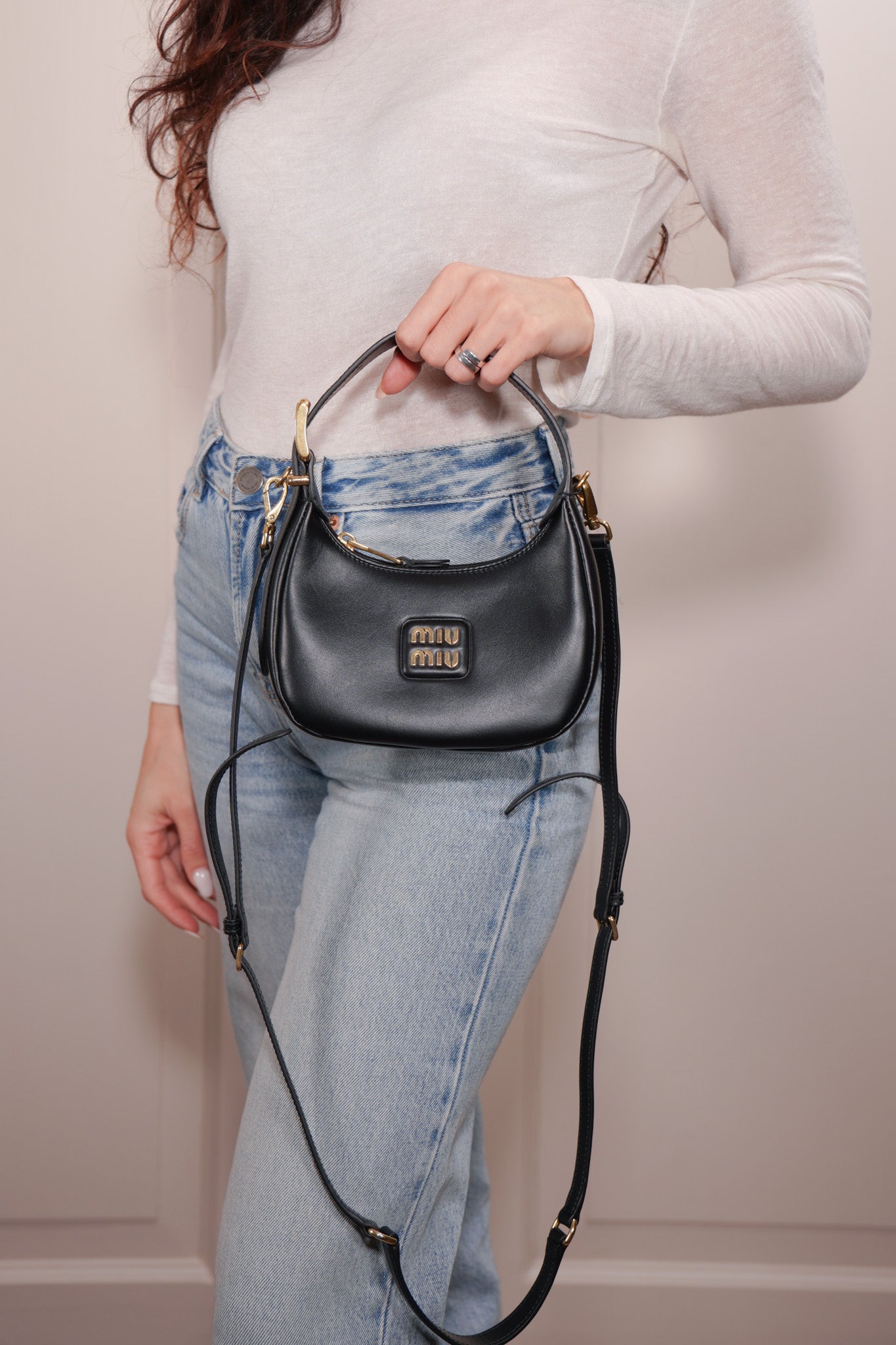 Miu Miu Borsa Wander Hobo Small Pelle Nero luxury resale autentica - Aurea Luxury Lab