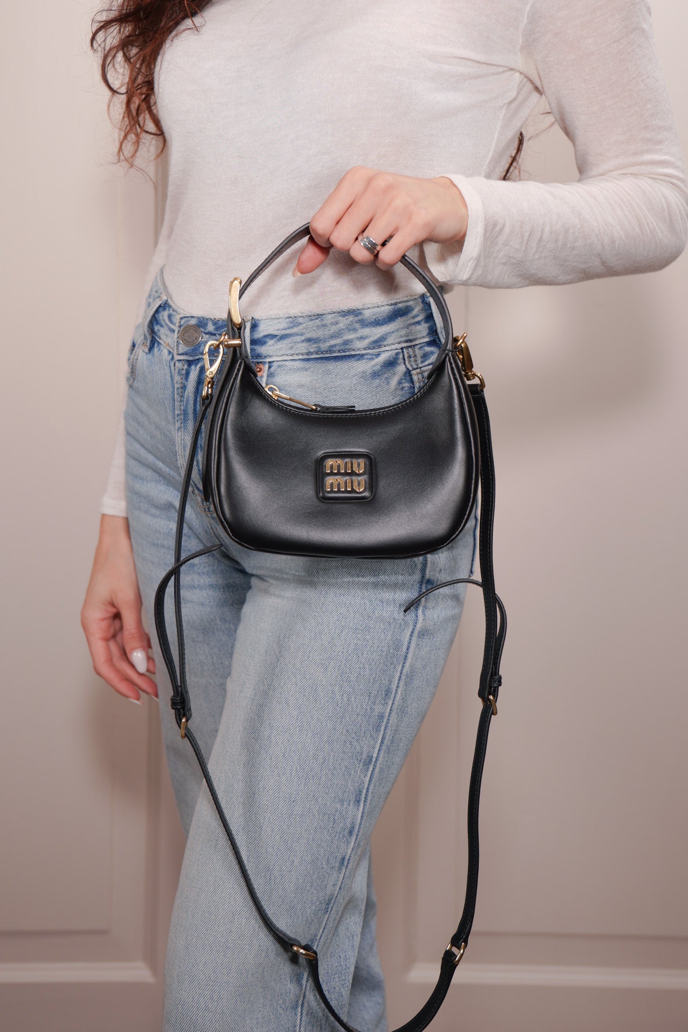 Miu Miu Borsa Wander Hobo Small Pelle Nero luxury resale autentica - Aurea Luxury Lab