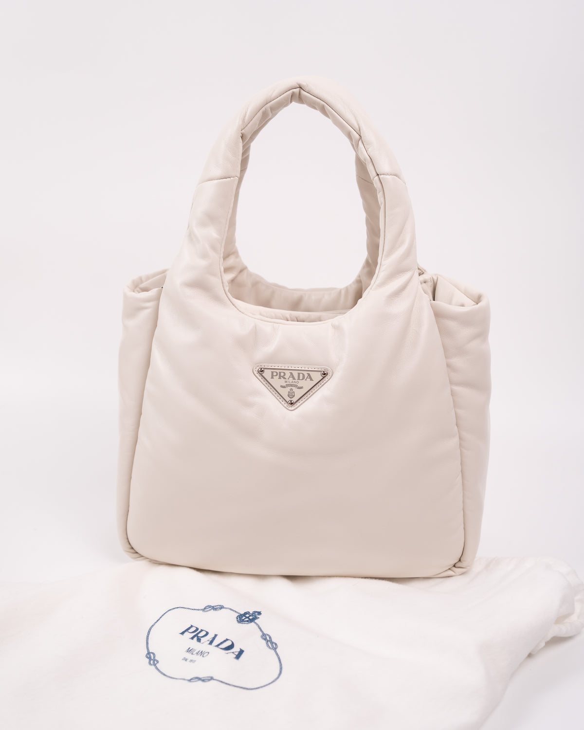Prada Borsa Prada Soft Medium Pelle Nappa Imbottita Bianca dettaglio pre-owned certificata - Aurea Luxury Lab
