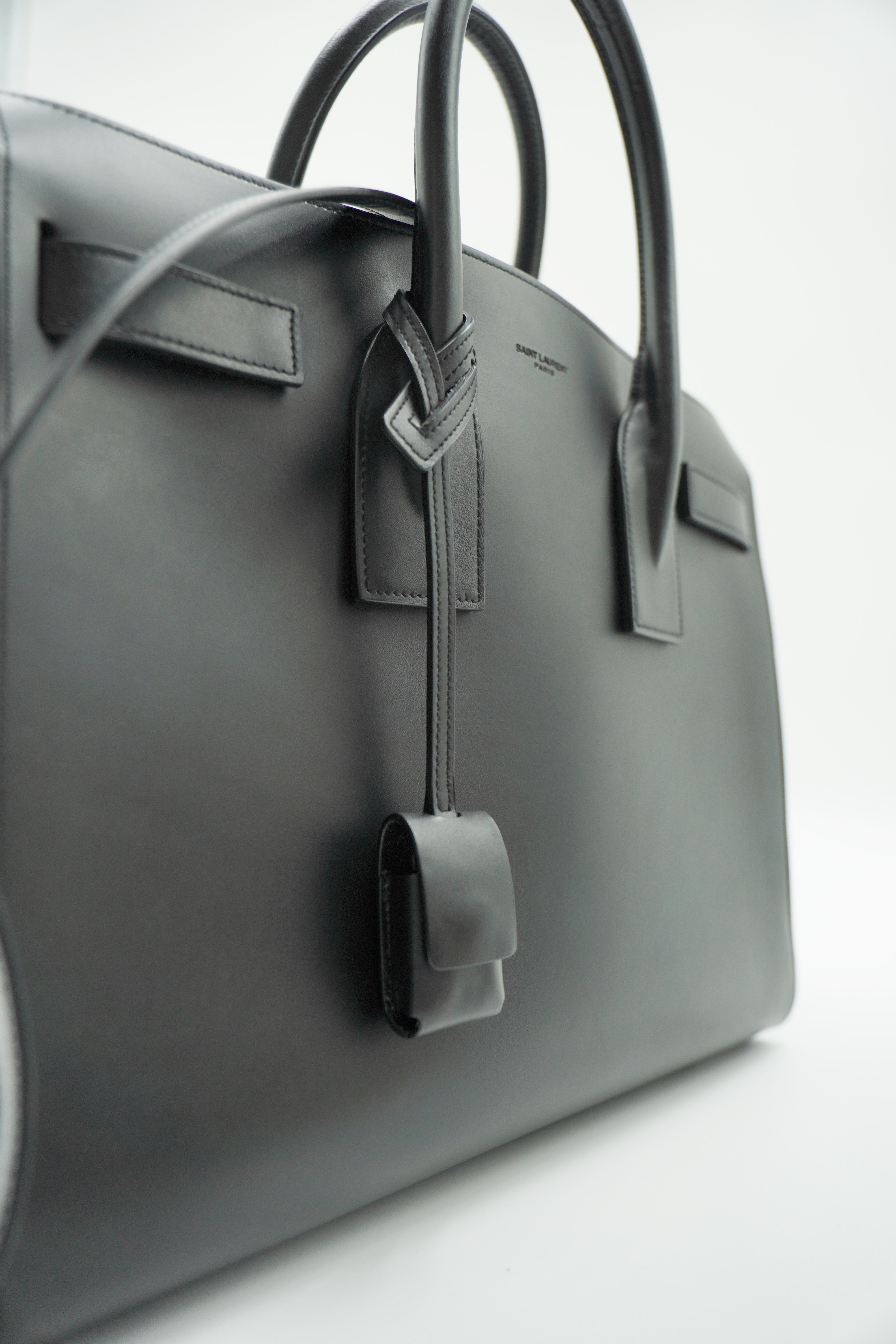 Saint Laurent Borsa Shopping in pelle nera Sac du Jour Medium usata autentica - Aurea Luxury Lab