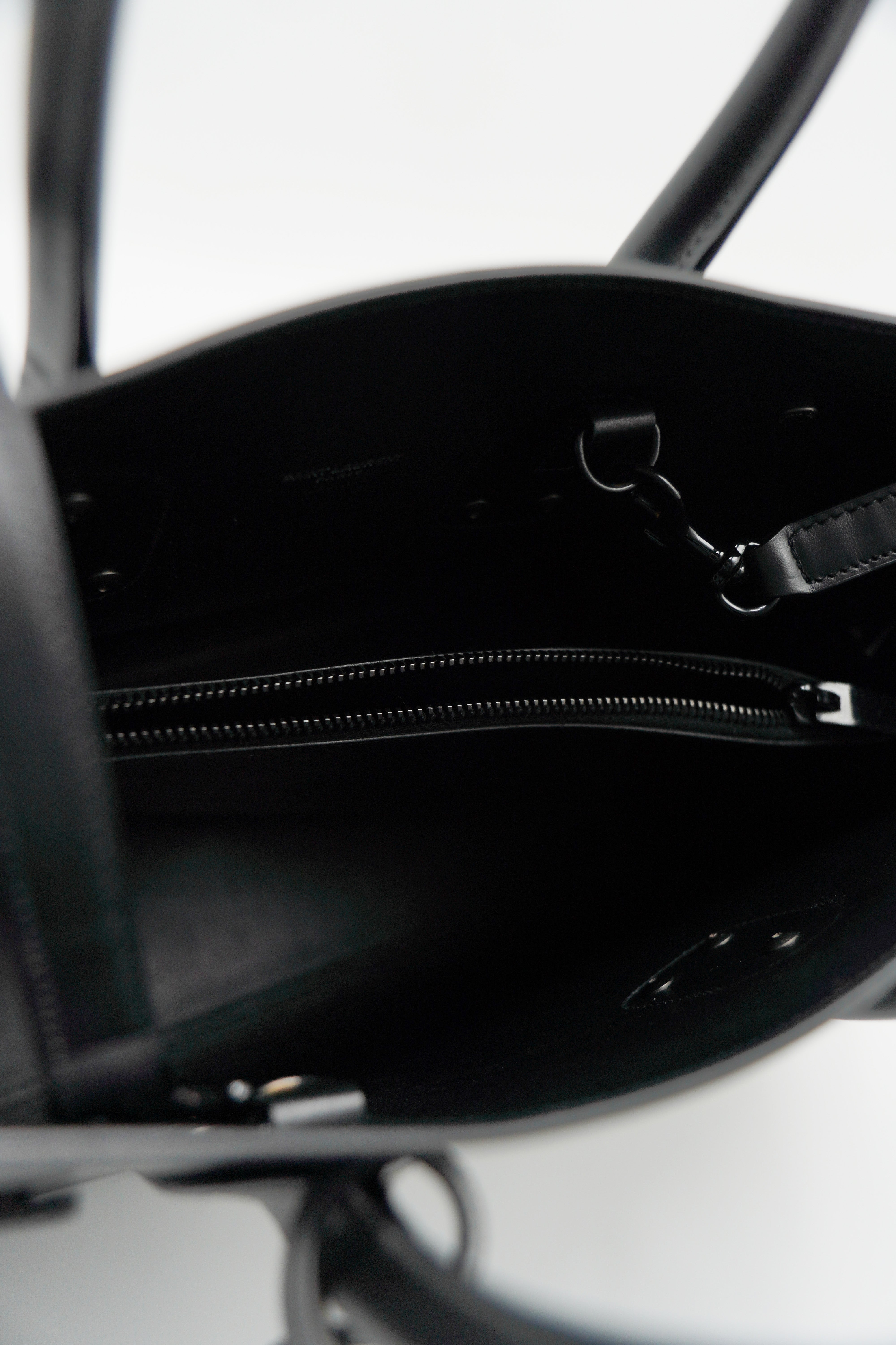 Saint Laurent Borsa Shopping in pelle nera Sac du Jour Medium usata autentica - Aurea Luxury Lab