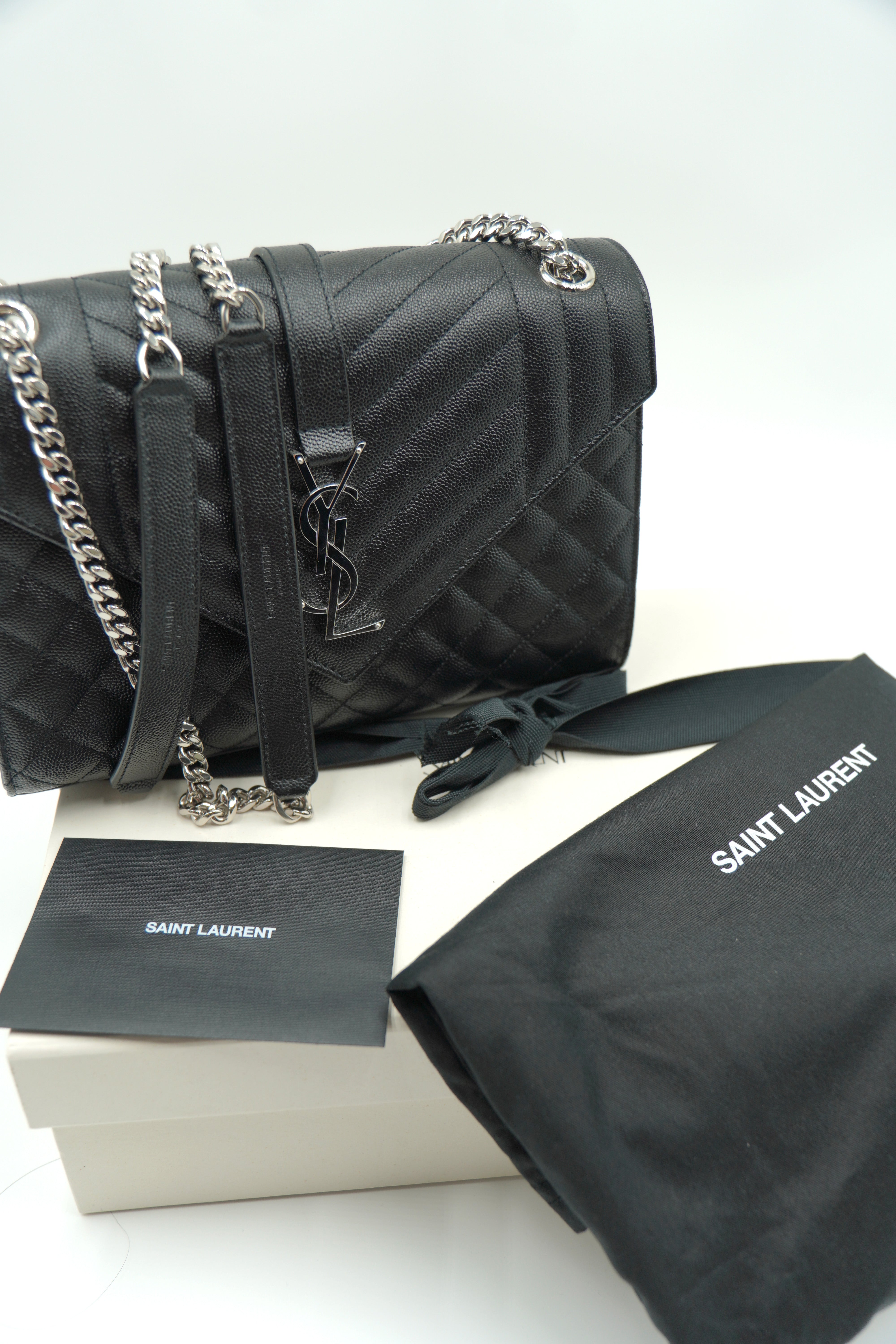 Saint Laurent Envelope Medium Bag In Black Grained Leather - Authentic Used