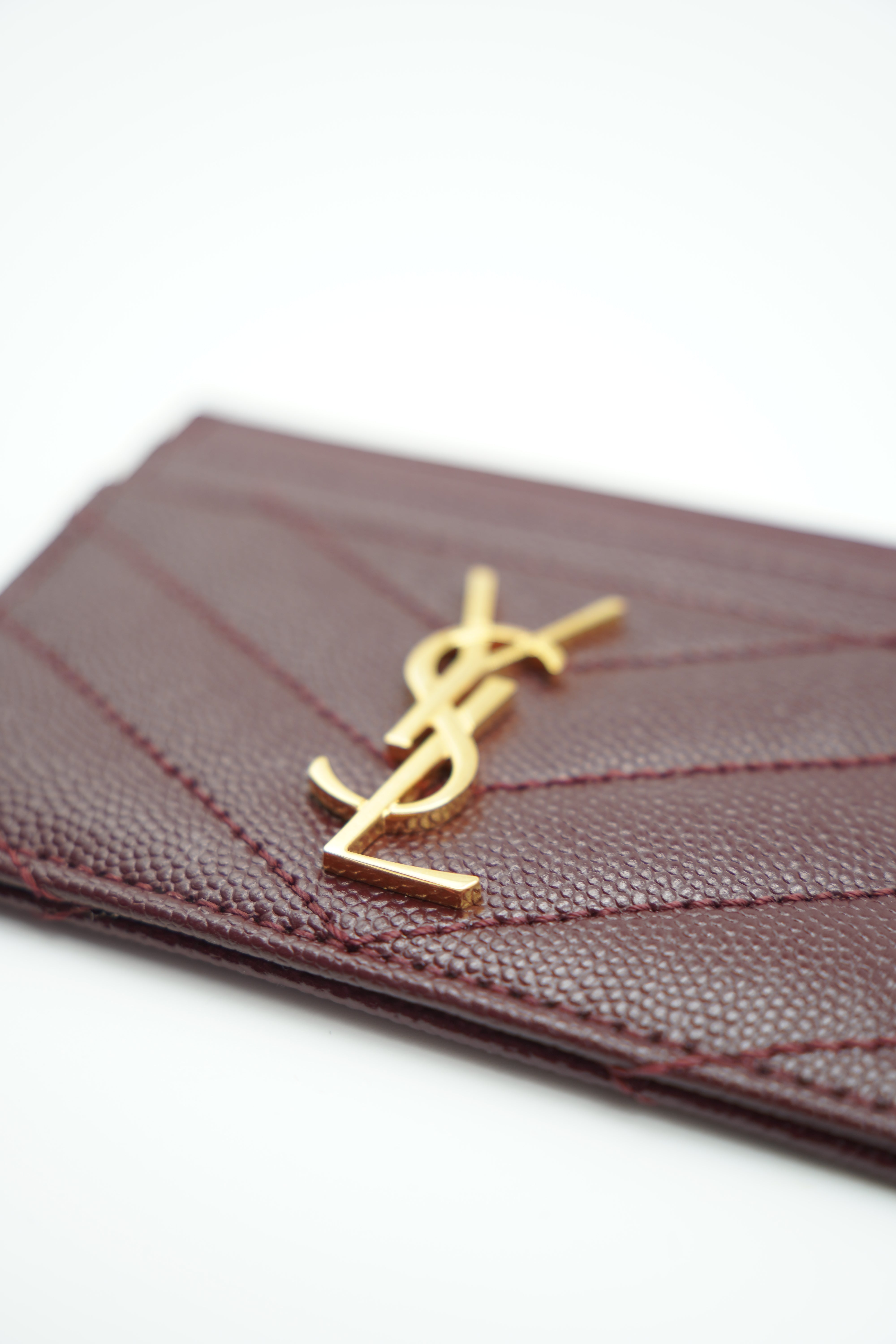 Tarjetero Saint Laurent Cassandre Matelassé Piel Burdeos