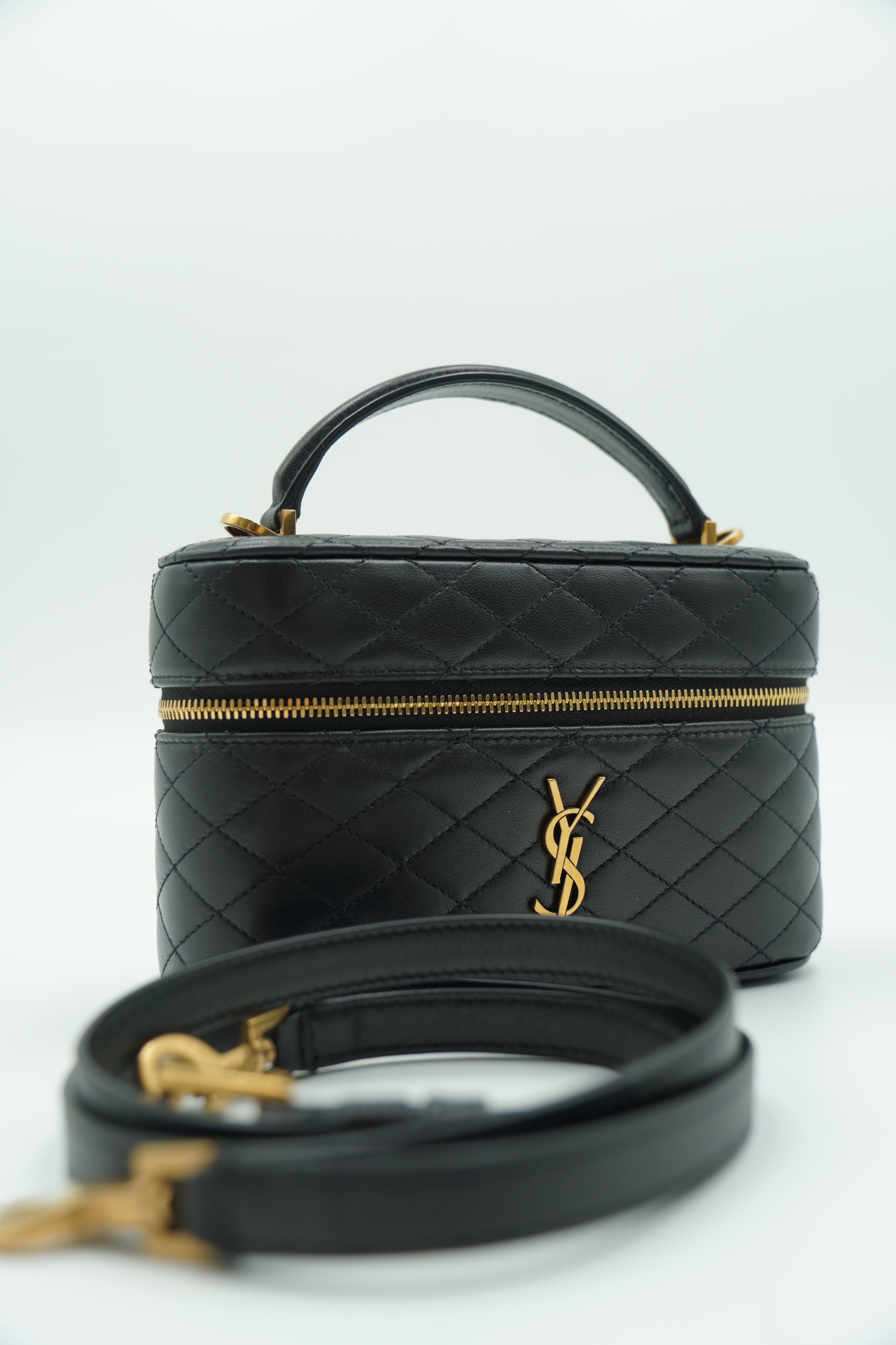 Saint Laurent Borsa Vanitiy Gaby Medium Pelle Agnello Nero preloved luxury certificata - Aurea Luxury Lab