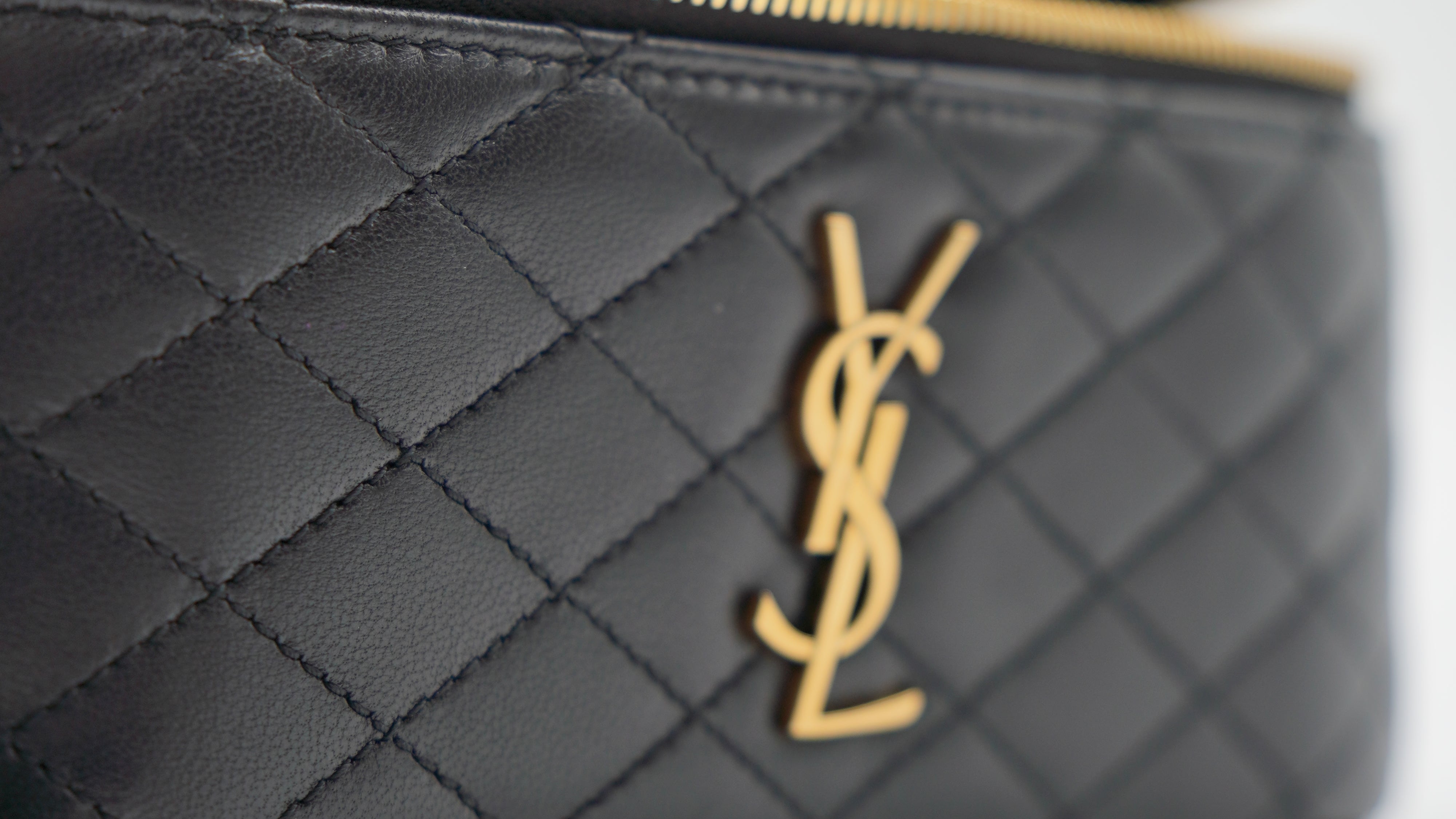 Saint Laurent Borsa Vanitiy Gaby Medium Pelle Agnello Nero - Usato Autentico