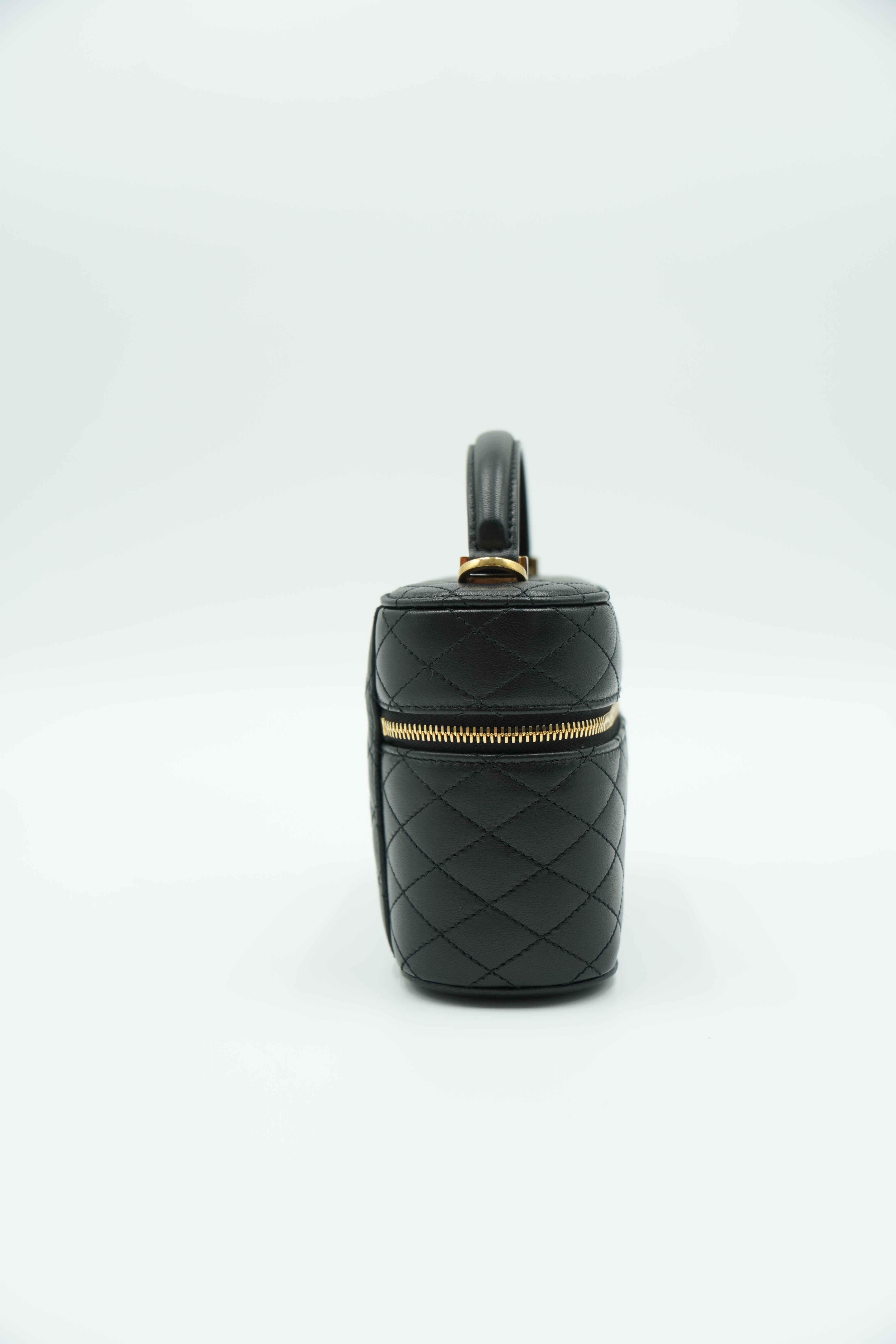 Saint Laurent Borsa Vanitiy Gaby Medium Pelle Agnello Nero second hand certificata Entrupy - Aurea Luxury Lab