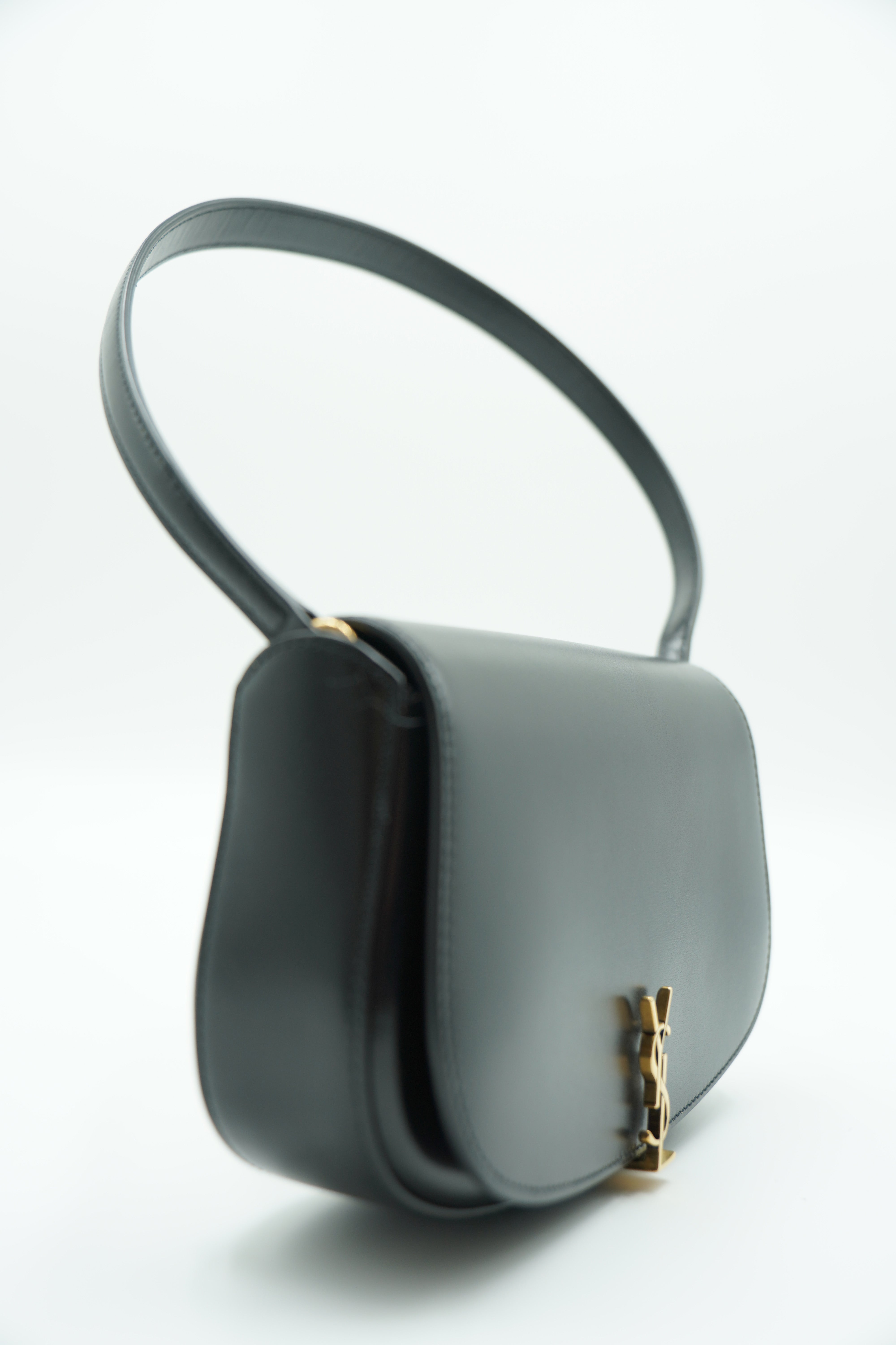 Bolso mini Voltaire de piel negra de Saint Laurent