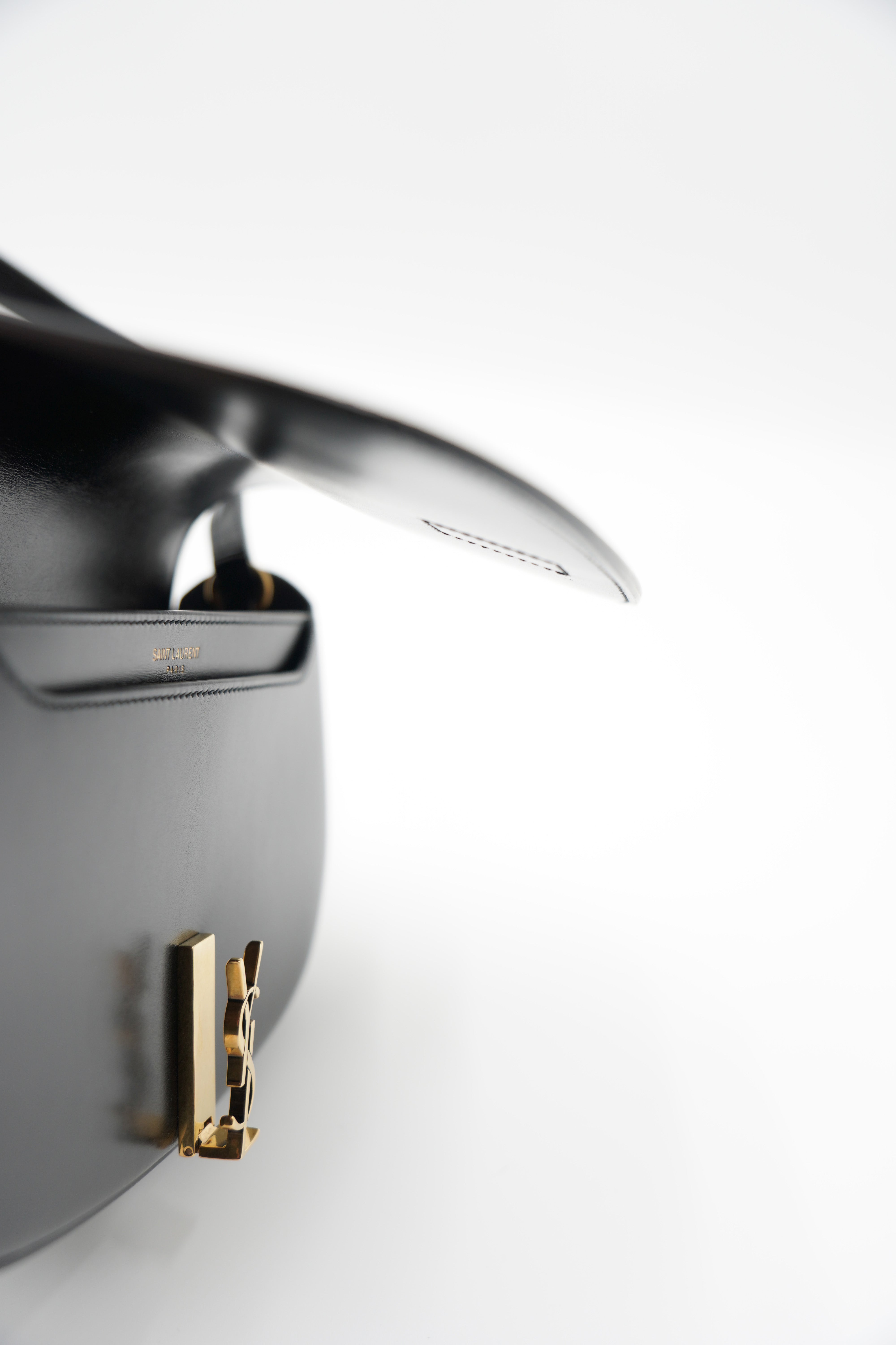 Saint Laurent Borsa Voltaire Mini In Pelle Box Nera