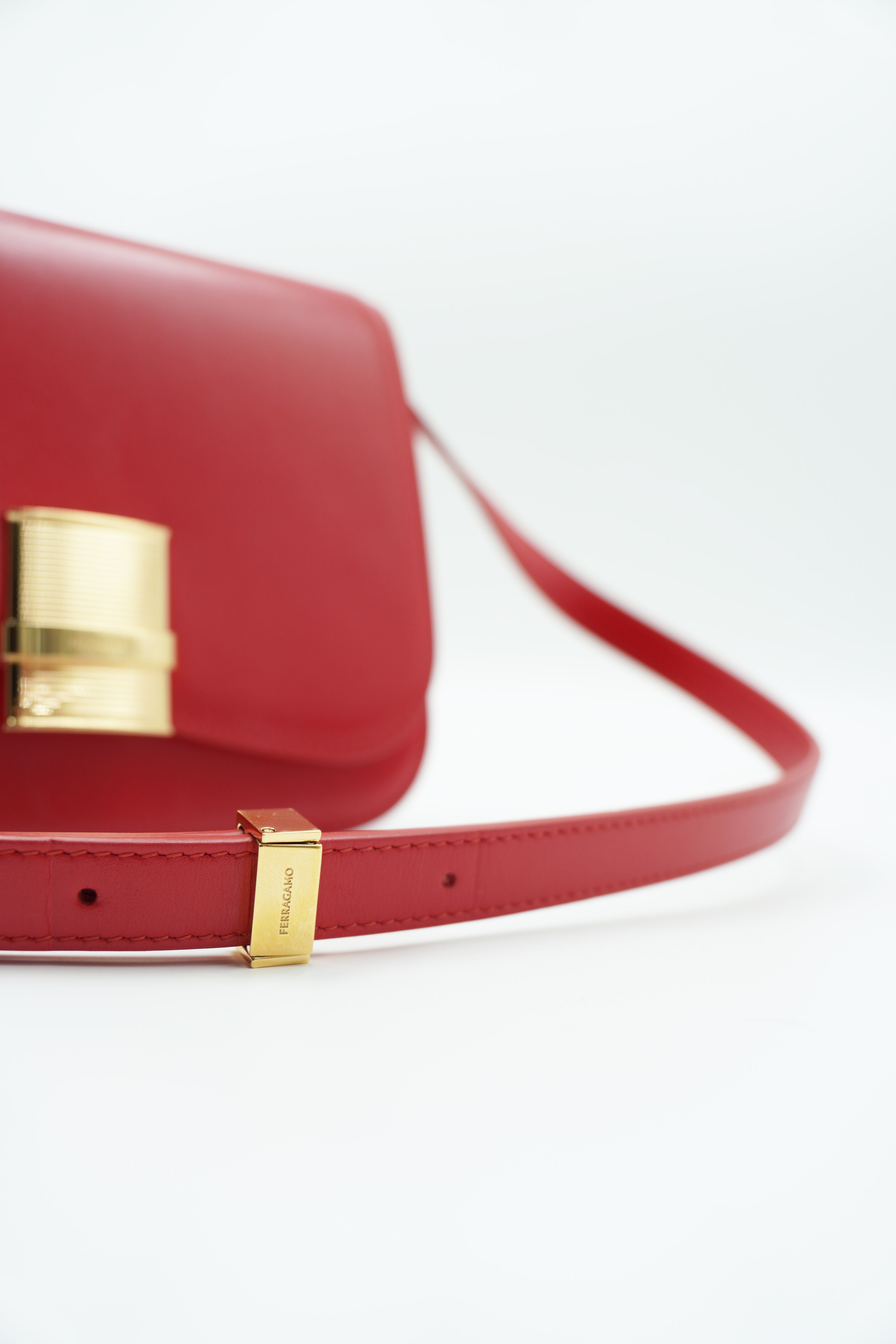 Salvatore Ferragamo Fiamma Leather Shoulder Bag in Red