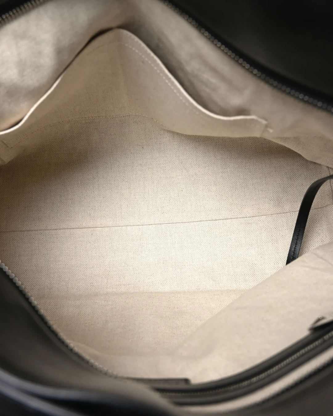Bottega Veneta Borsa Tote Intrecciato Zipped Pelle Nera luxury resale autentica - Aurea Luxury Lab