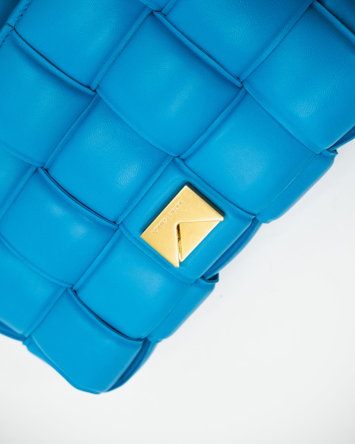 Bottega Veneta Borsa Padded Cassette Pelle Nappa Celeste borsa usata autentica - Aurea Luxury Lab