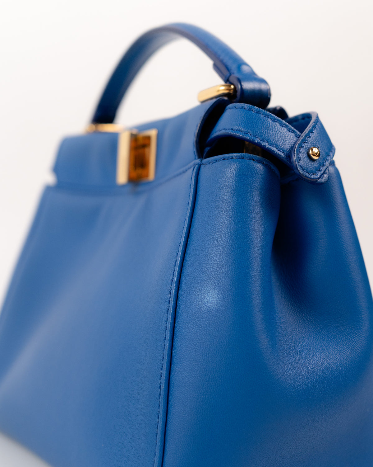 Fendi Borsa Peekaboo Mini Pelle Blu con Cover pre-owned certificata - Aurea Luxury Lab