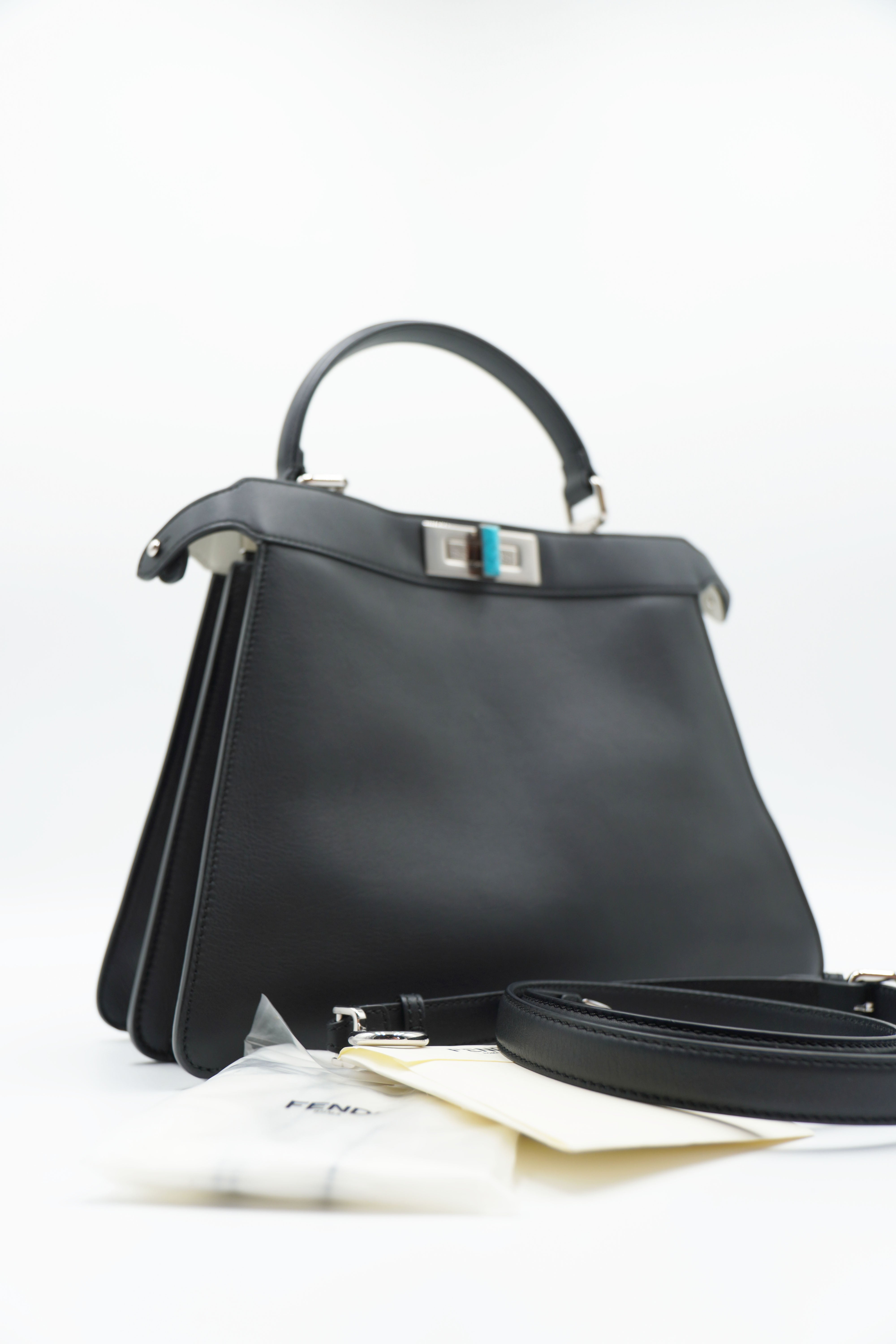 Fendi Borsa Peekaboo Grande Pelle Nera Limited Edition - Usata Autentica